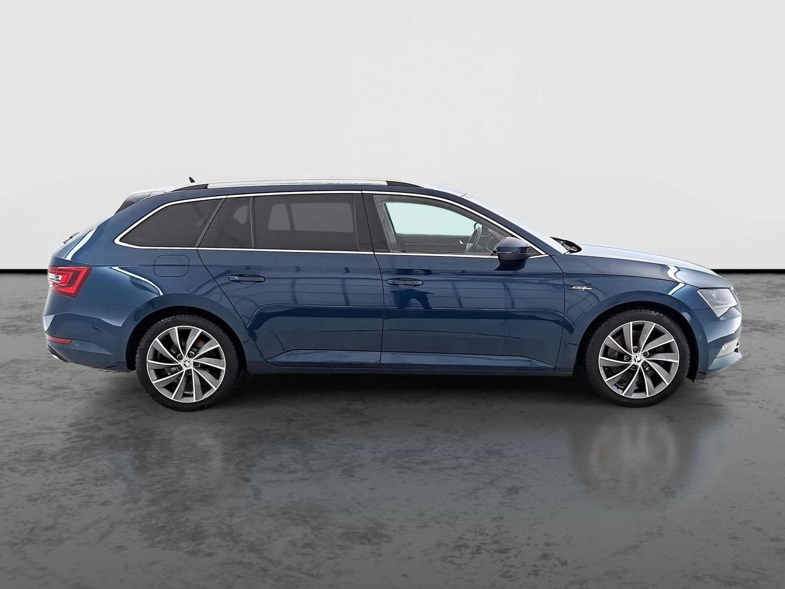 Škoda Superb, 2.0 TSI, Laurin&Klement, 4X4 - fotka 6