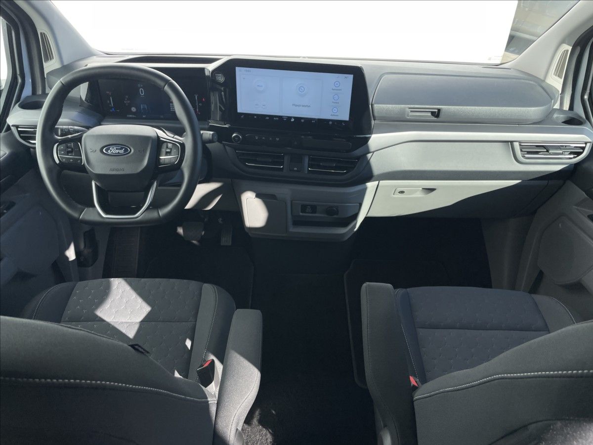 Ford Tourneo Custom, 2,0 EcoBlue AWD A8 L2 Titanium - fotka 6