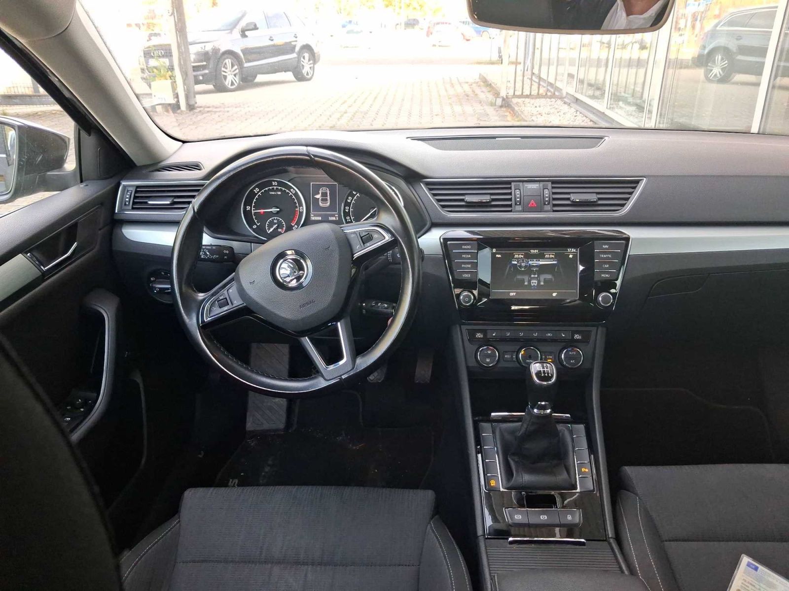 Škoda Superb, 2.0 TDI, Ambition, Serv.kniha - fotka 3