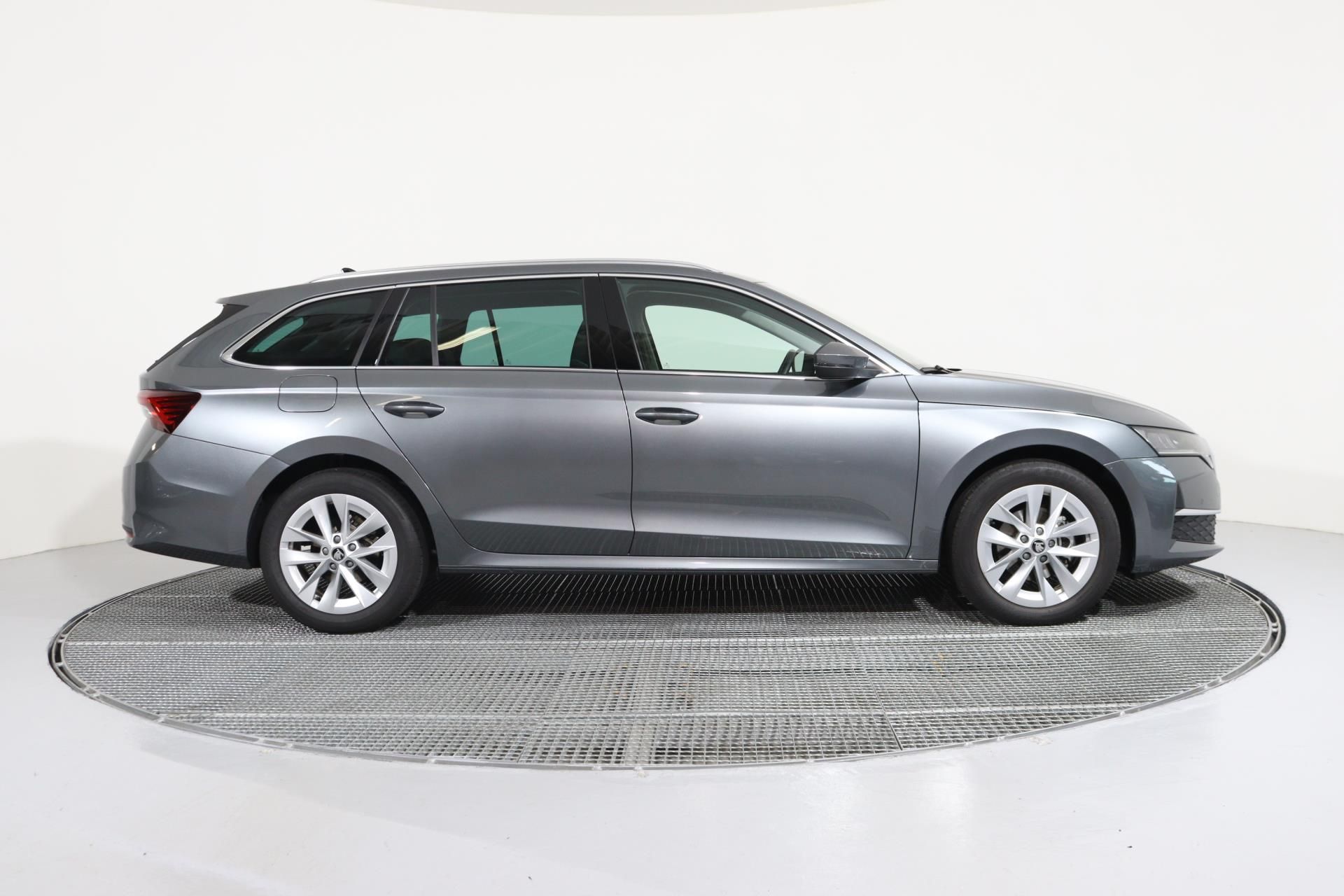 Škoda Octavia, COMBI TOP SELECTION 1,5 TSI 11 - fotka 3