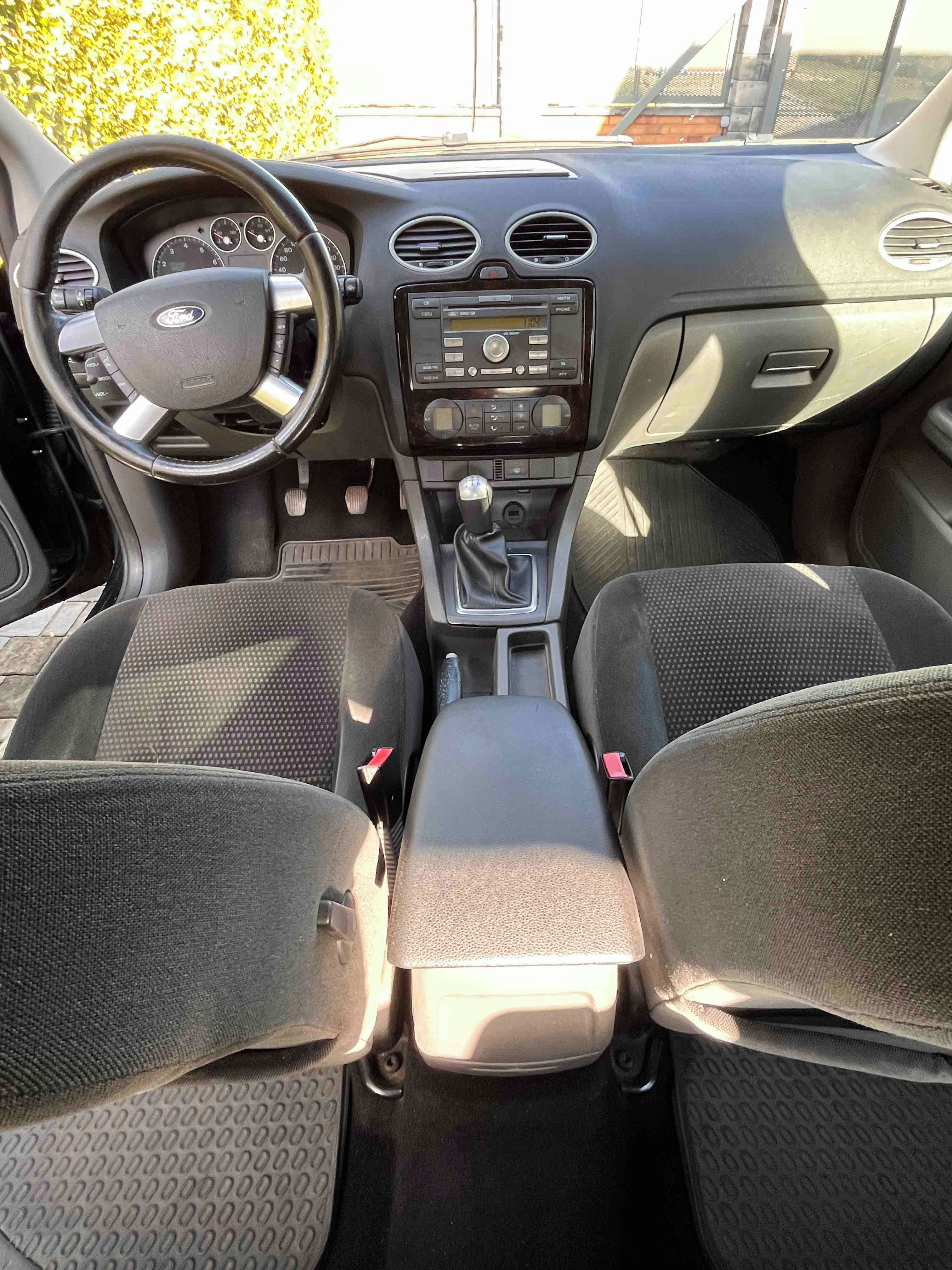 Ford Focus, Ford Focus 1,6i 85kw Ghia - fotka 6