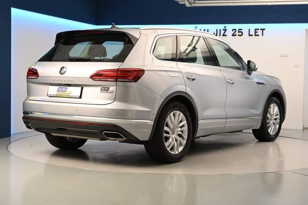 Volkswagen Touareg, 3.0 4Motion LED ACC Vzduch Taž - fotka 5