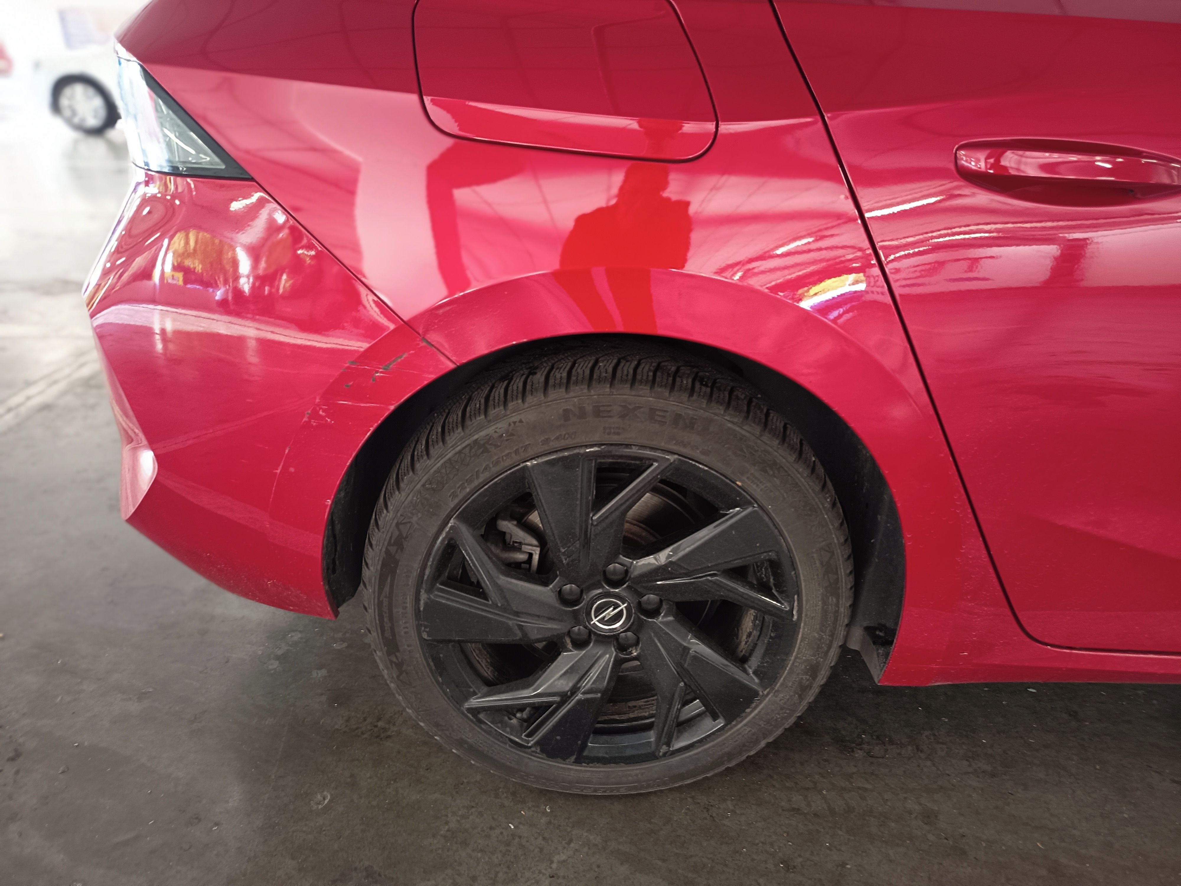 Opel Astra, Opel Astra 1.6 Plug-in Hybrid - fotka 3