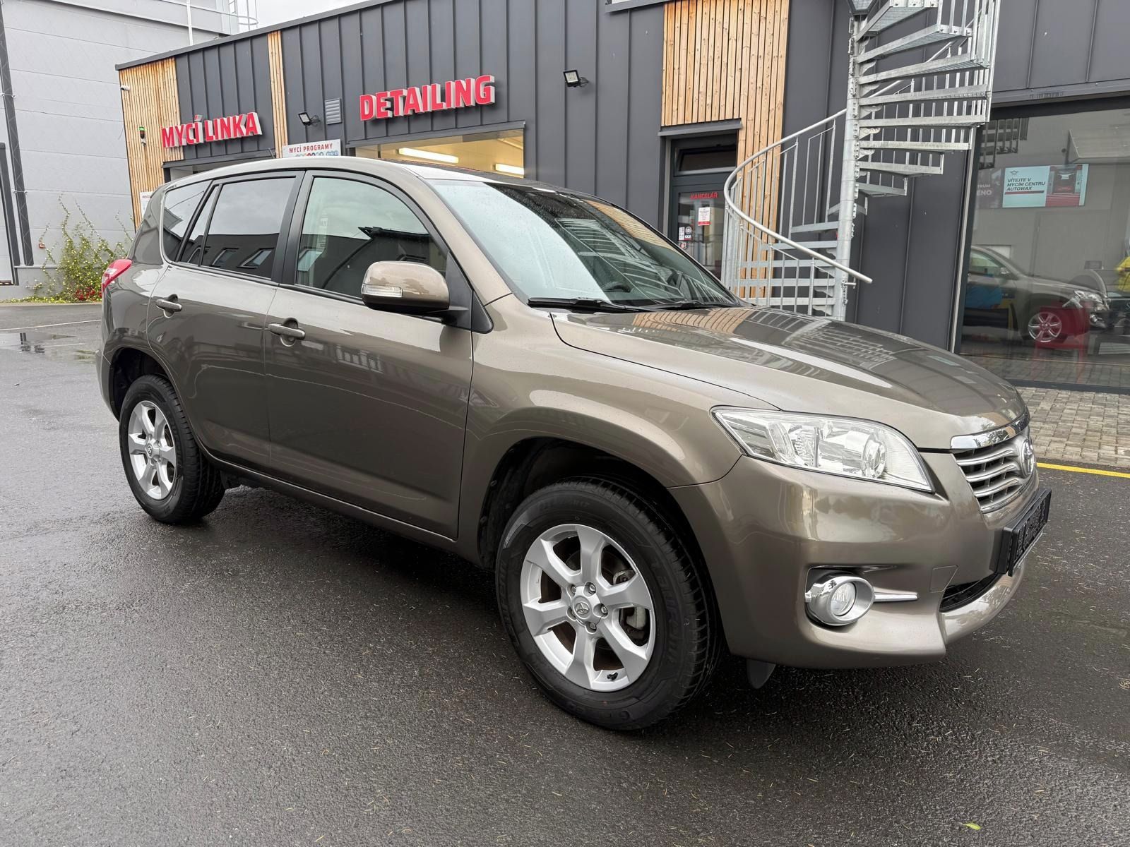 Toyota Rav4, 2.0i 116kw 4x4 man.jen 89tkm - fotka 2