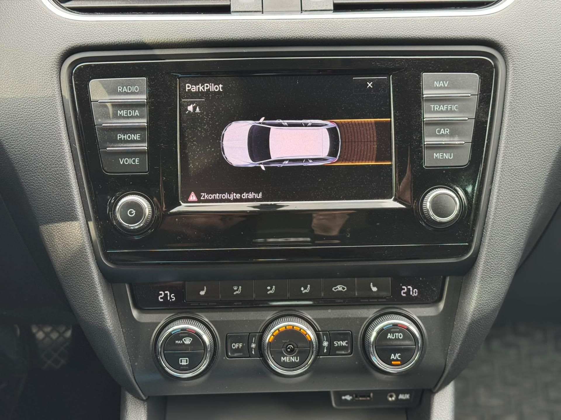 Škoda Octavia, 2.0TDi STYLE 1.MAJ DPH ROZVODY - fotka 6