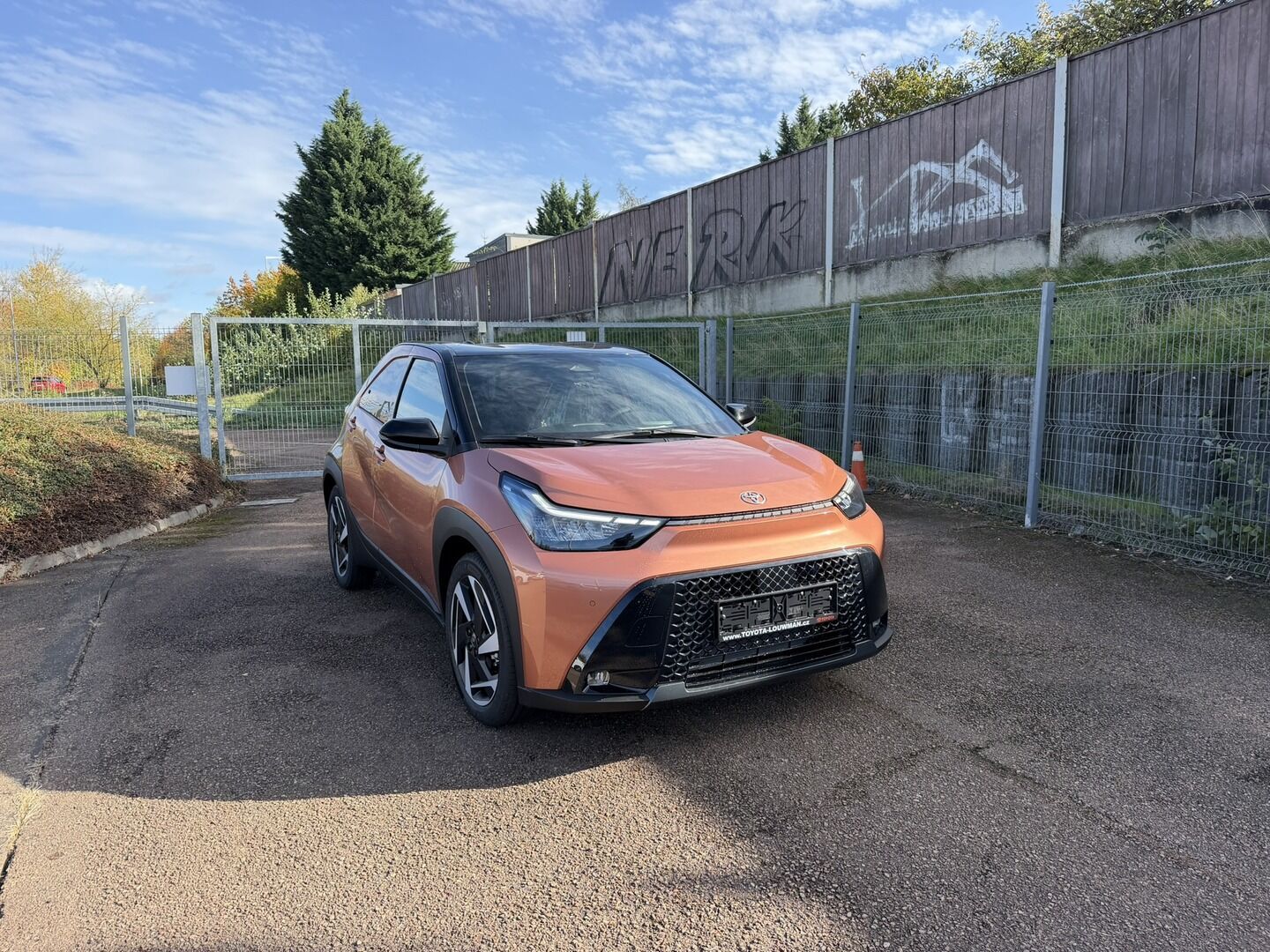 Toyota Aygo, 1.5. Hybrid Executive - akční