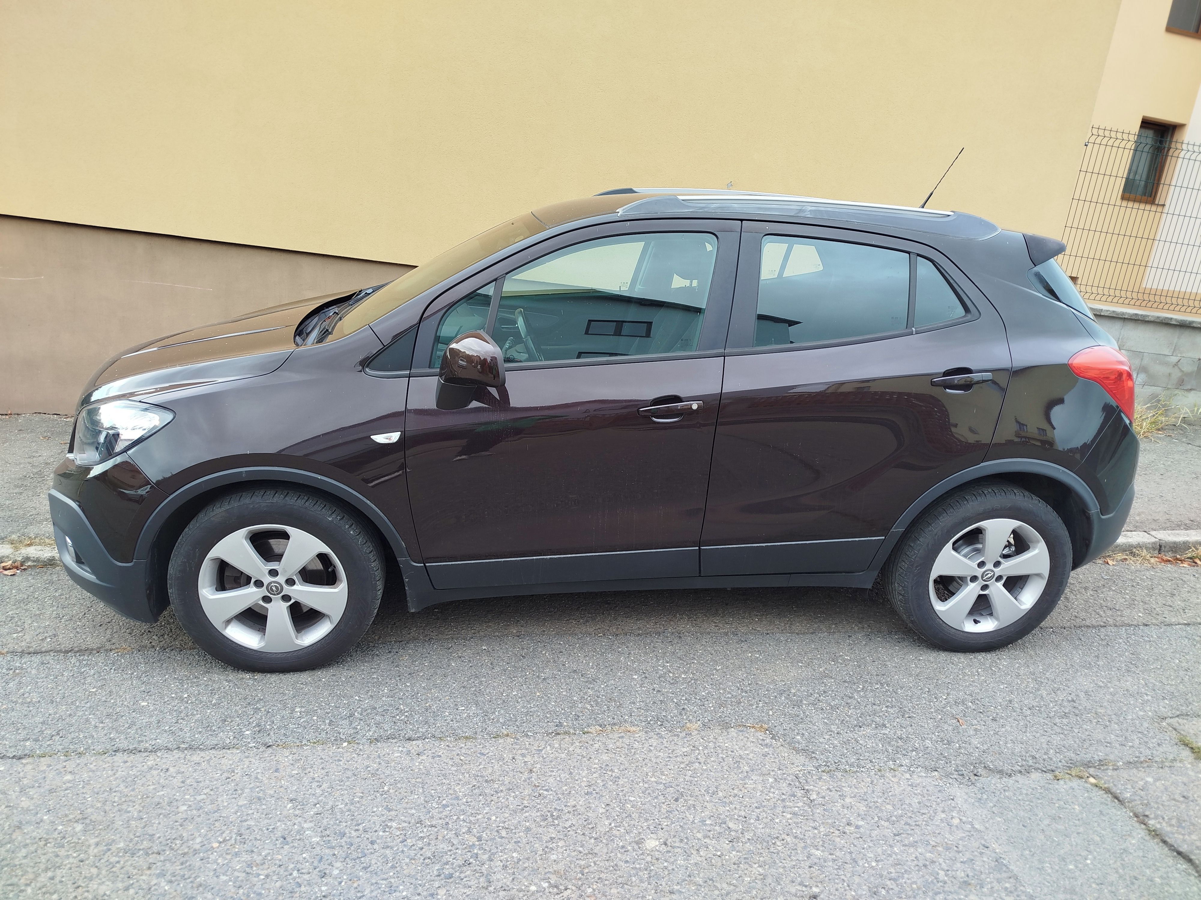 Opel Mokka, 1,4 ECOTEC 103kwTURBO EDITION - fotka 2