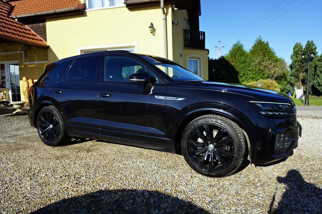 Volkswagen Touareg, R-LINE 3,0 TDI V6 210 kW - fotka 3