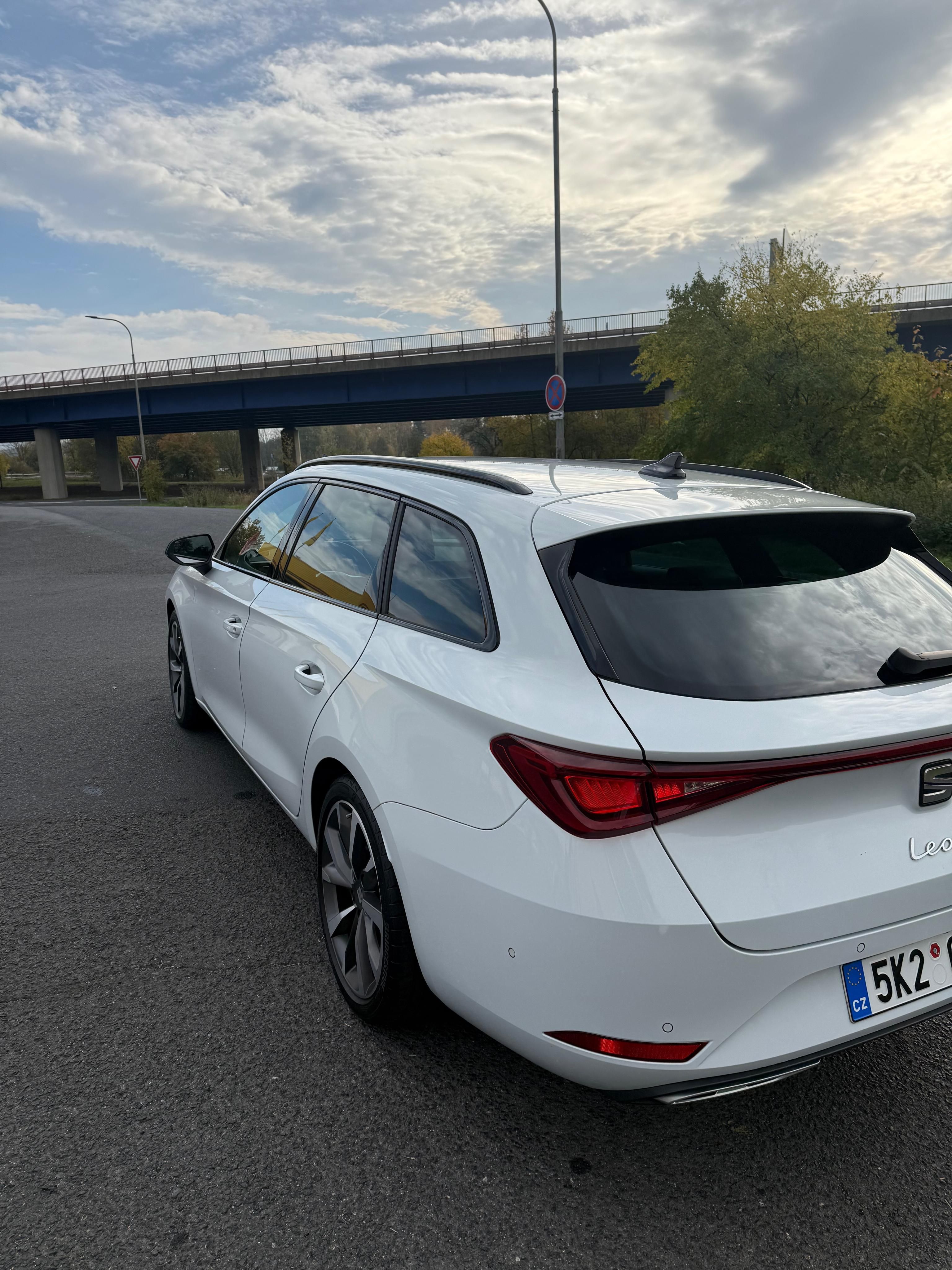 Seat Leon, ST FR Style, 2.0 TSI 190K, DPH - fotka 5