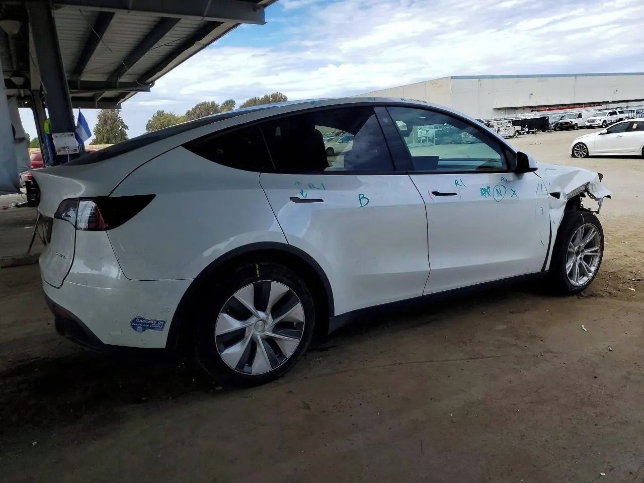 Tesla Model Y, Auto na cestě - fotka 6