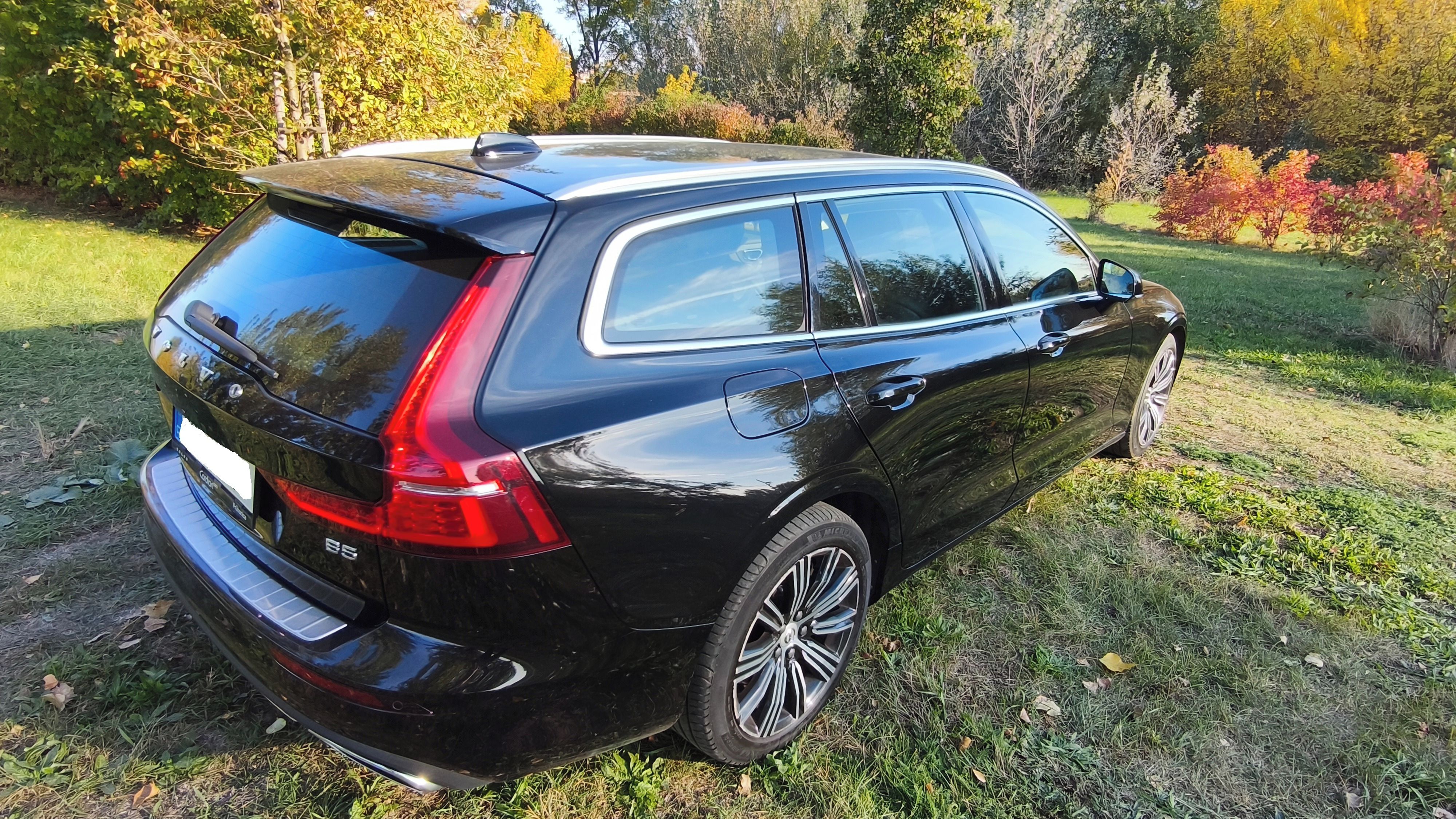 Volvo V60, Volvo V60 B5 Inscription Mild - fotka 2