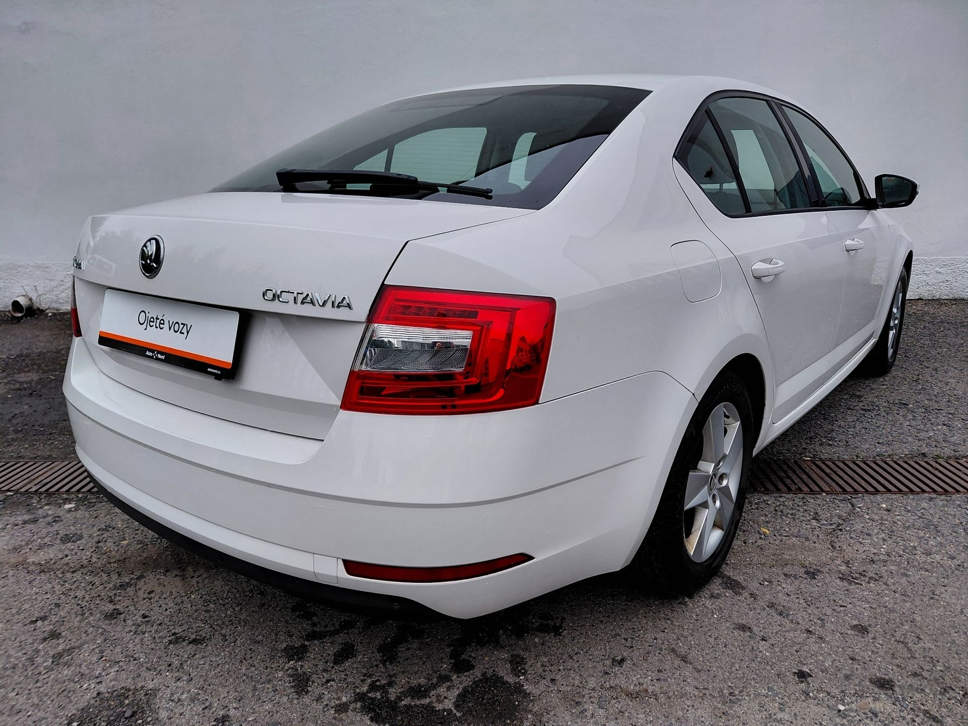 Škoda Octavia, 1,0 TSI Ambition 85 kW - fotka 2