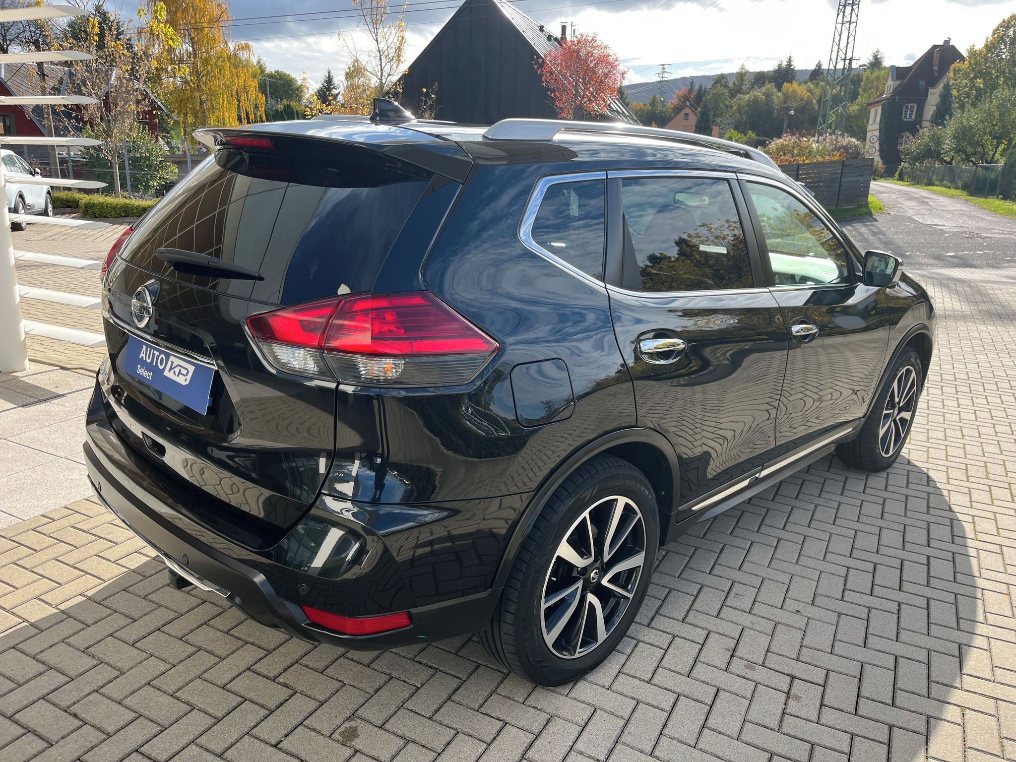 Nissan X-Trail, 2.0 dCi 130kW 4x4 Tekna + TZ - fotka 6