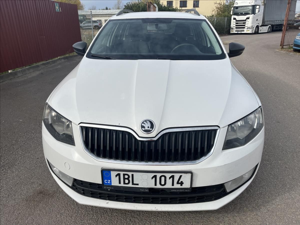 Škoda Octavia, 1,6 TDi KLIMA ROZVODY TAŽNÉ - fotka 2