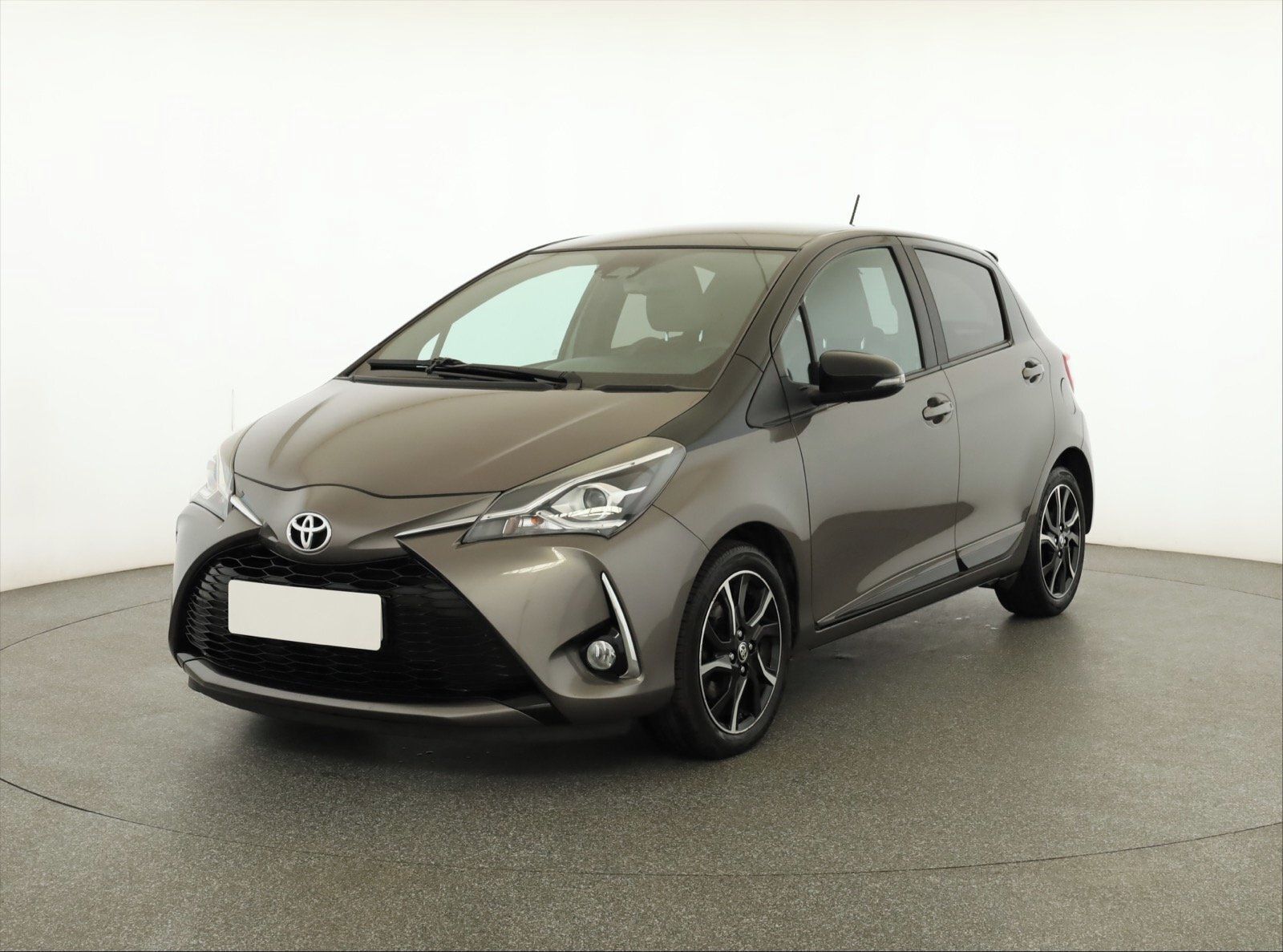 Toyota Yaris, 1.5 Dual VVT-i, Automat, ČR - fotka 2