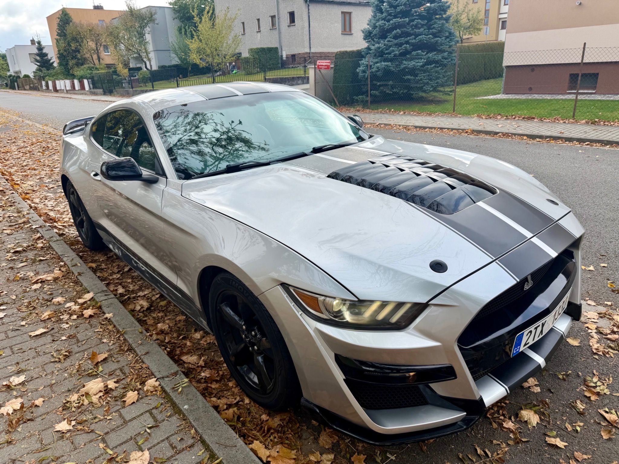Ford Mustang, 3,[telefon skryt] km - fotka 4