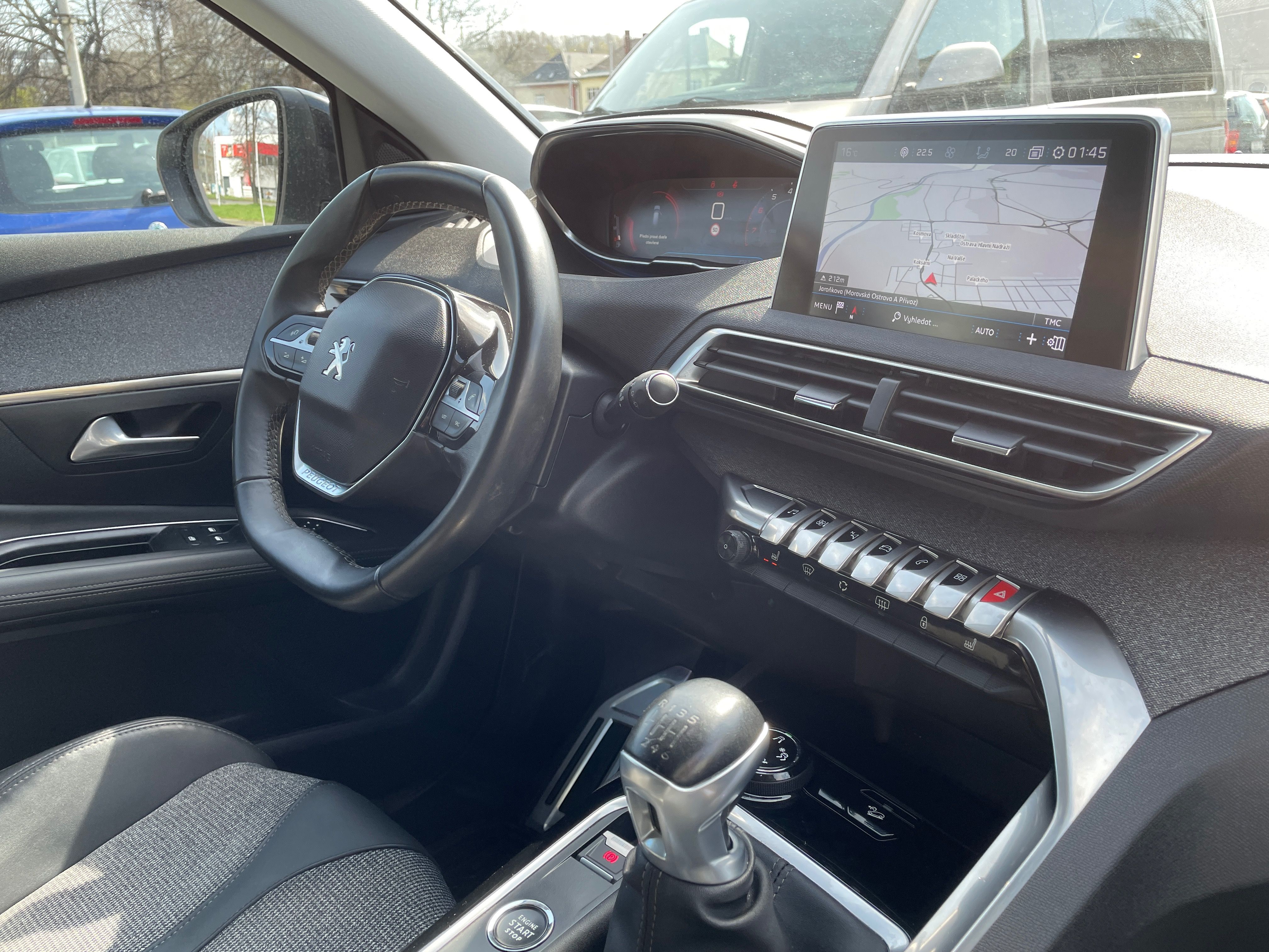 Peugeot 3008, 1.2 PureTec, Allure, kamera - fotka 4