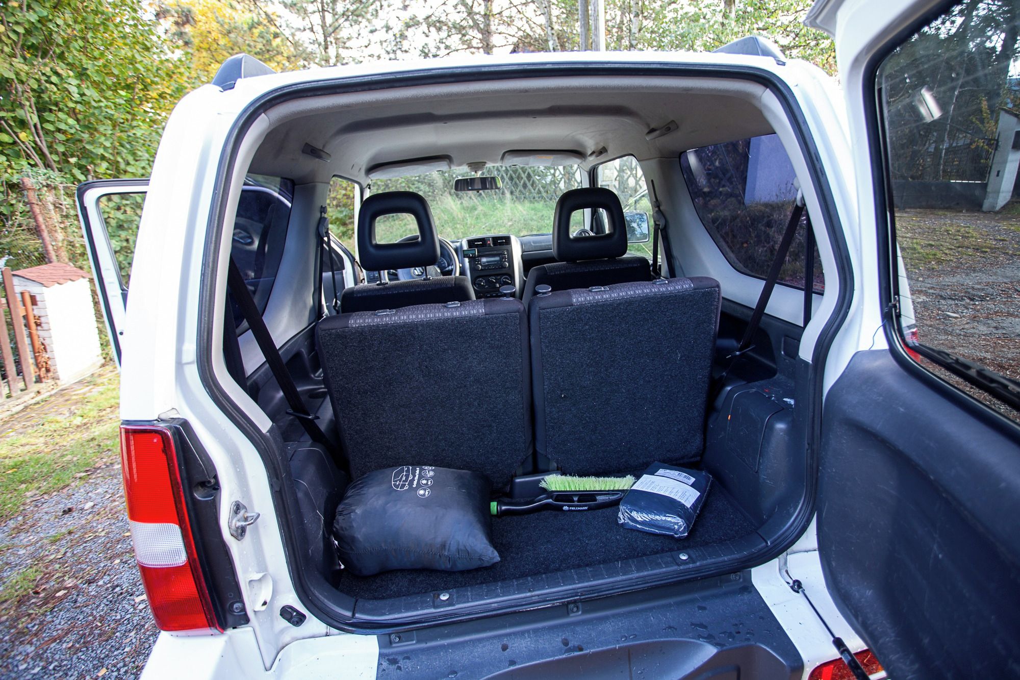 Suzuki Jimny, Dělník na vesnici - fotka 5