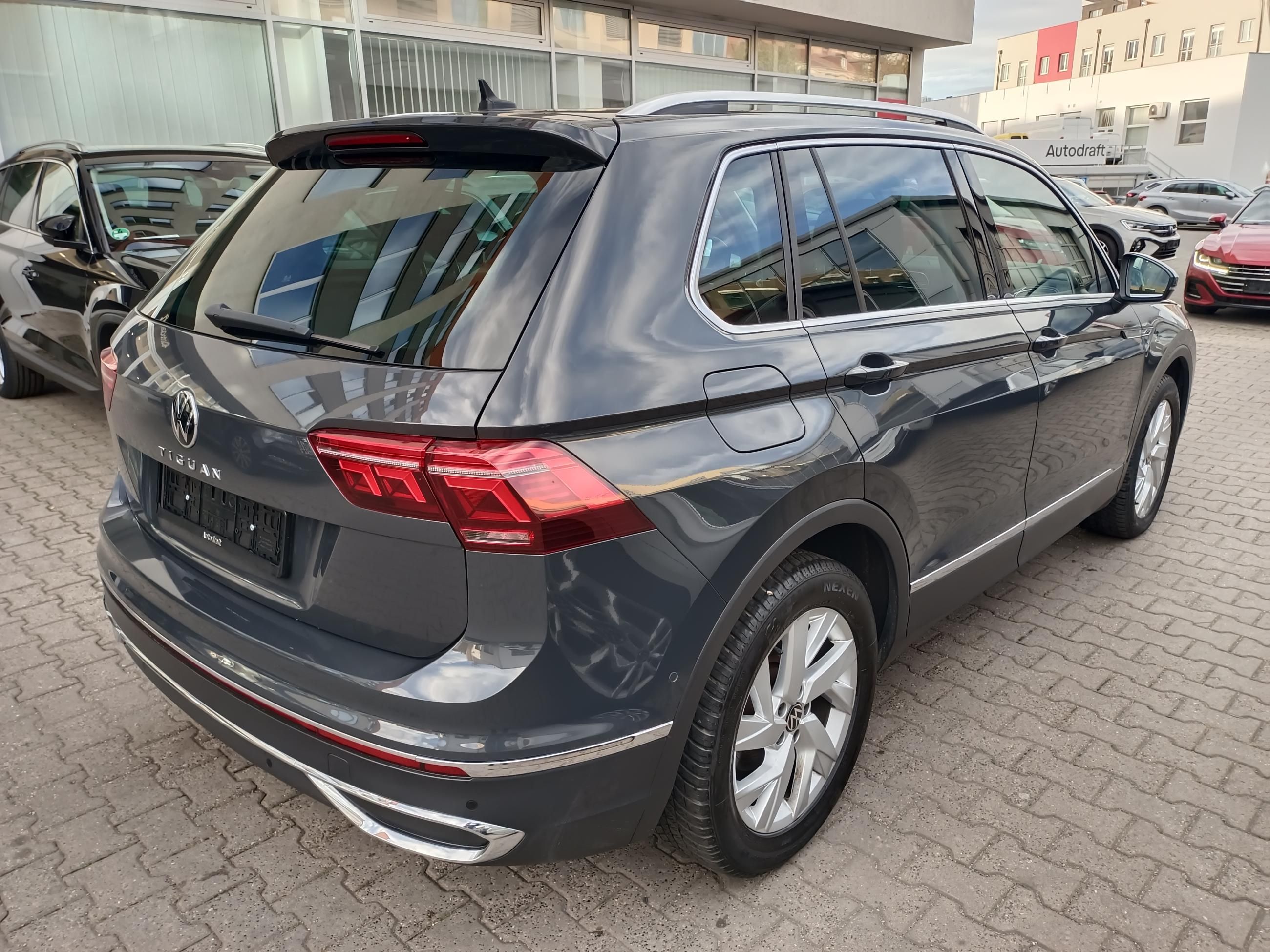 Volkswagen Tiguan, Elegance TDI 110kW DSG Tažné - fotka 6