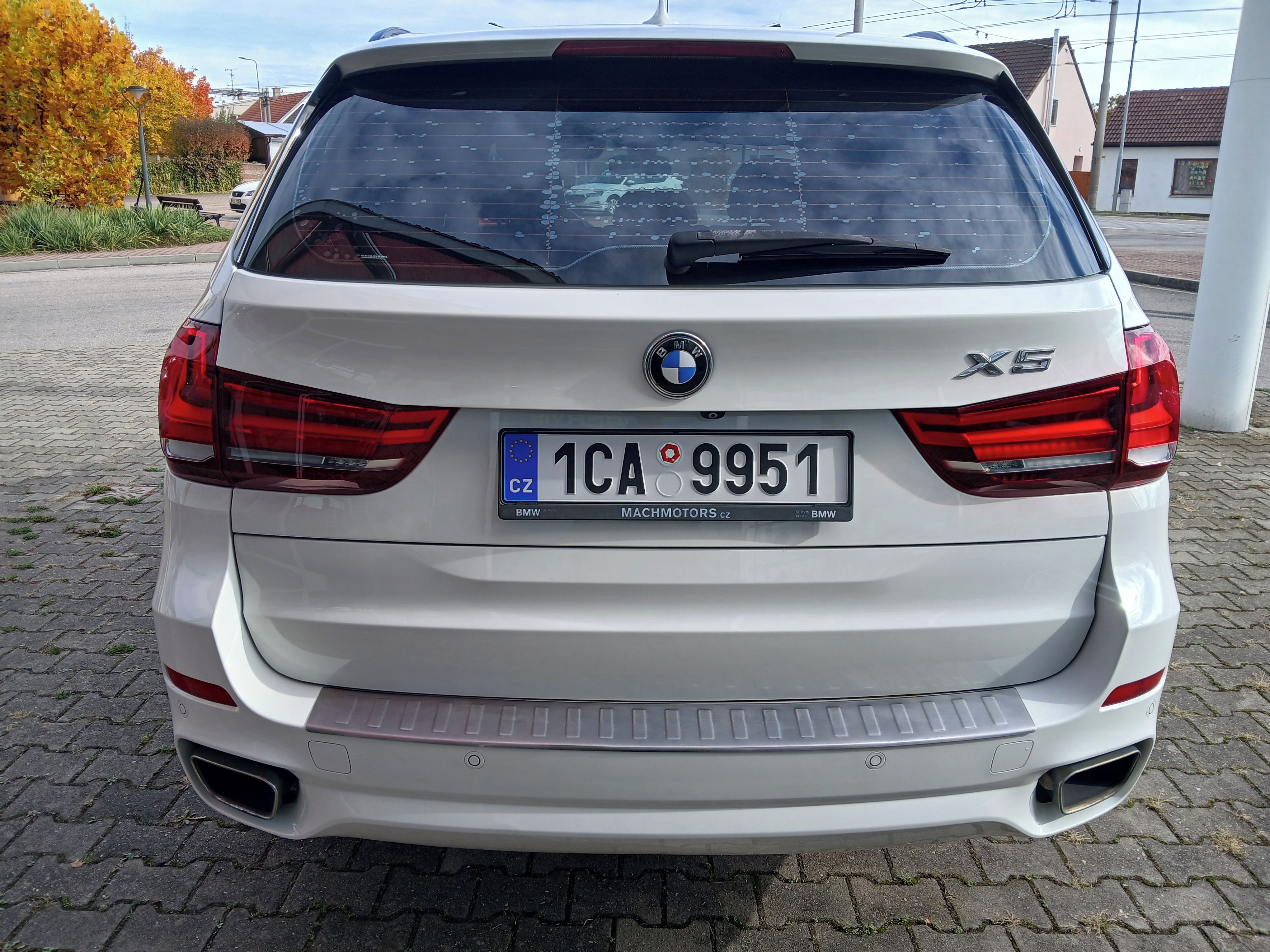 BMW X5, 40d, 230kW, M PAKET, CZ - fotka 4