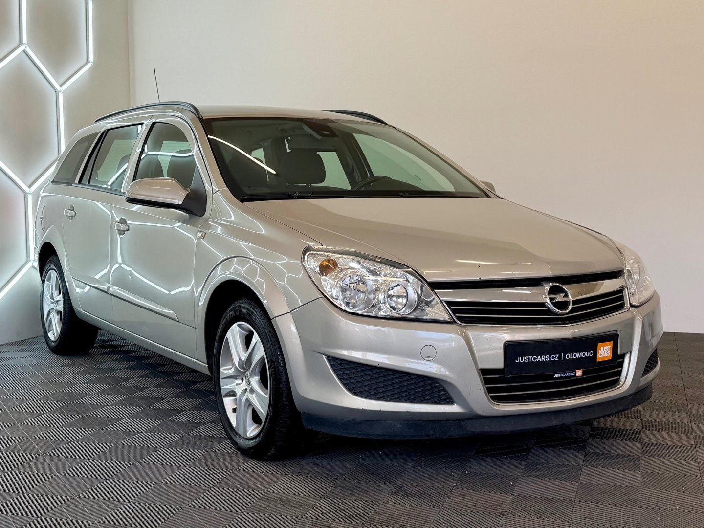 Opel Astra, 1.9CDTi, 74kW - fotka 3
