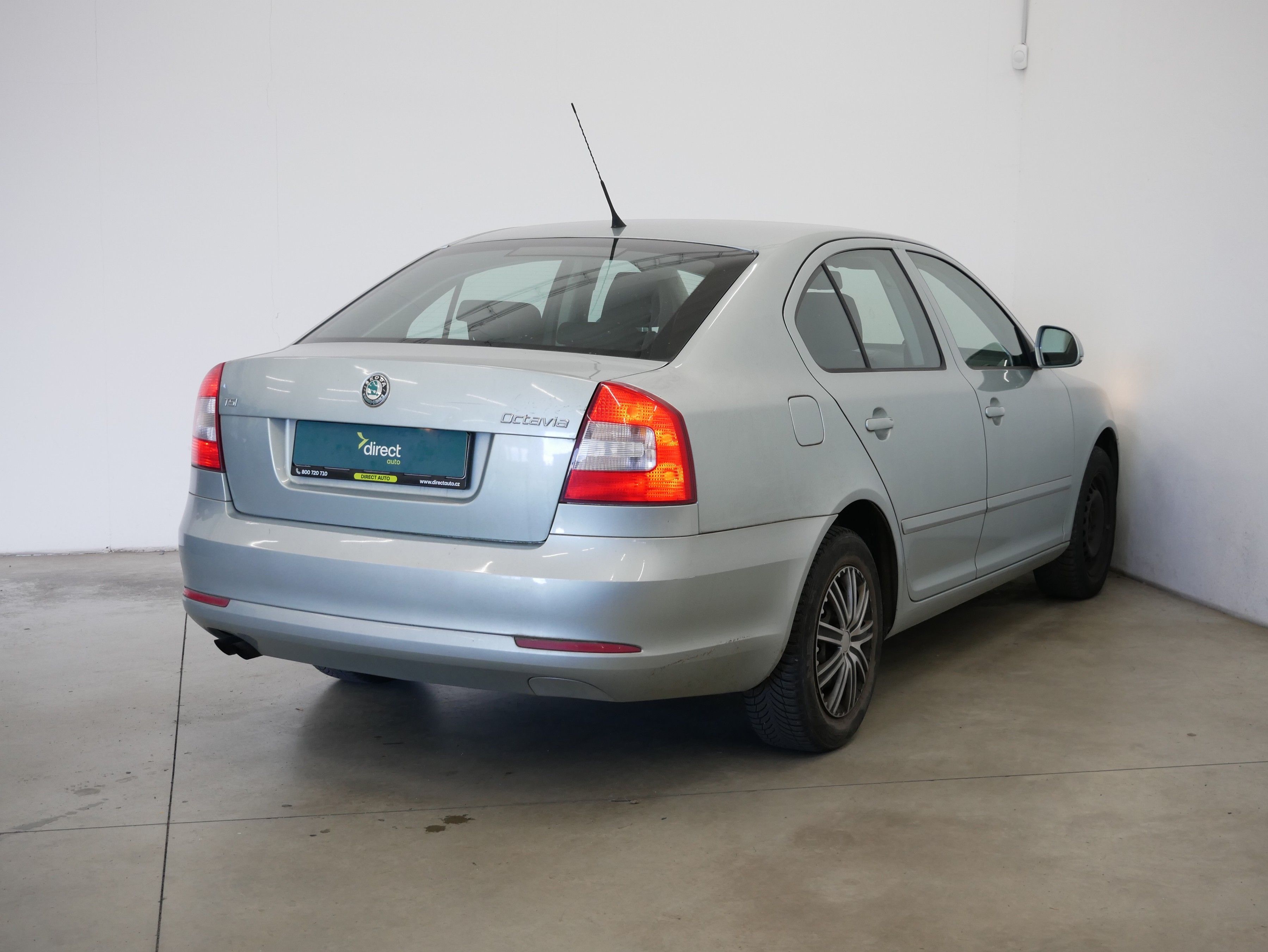 Škoda Octavia, 1.4 TSI 90 kW Ambiente - fotka 2
