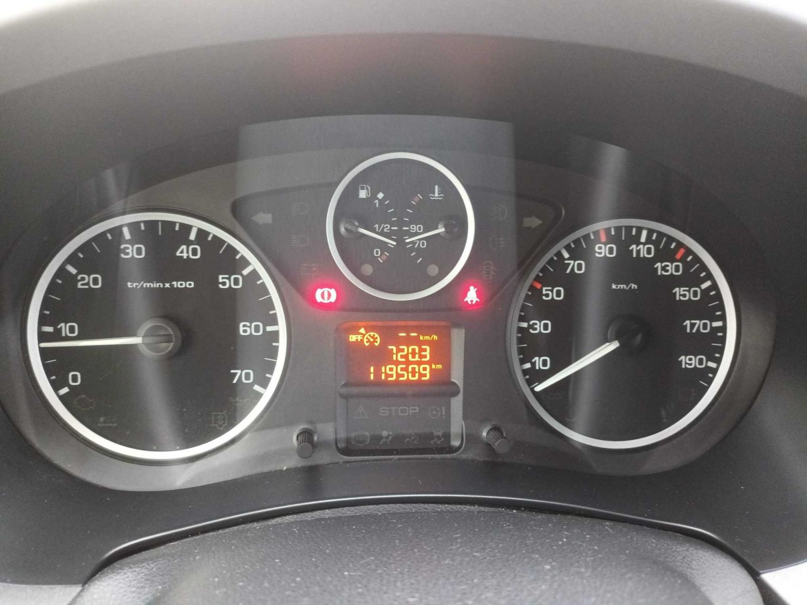 Citroën Berlingo, 1.6 BlueHDi, 5Míst, Klima, ČR - fotka 3