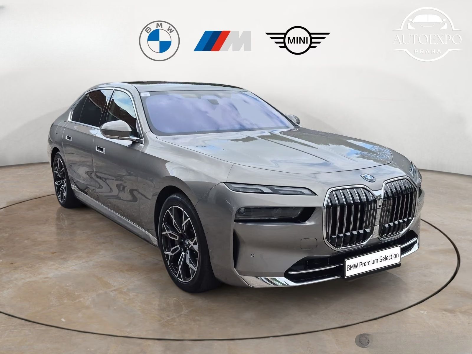 BMW Řada 7, 750e xDrive* záruka 07.2030* - fotka 2