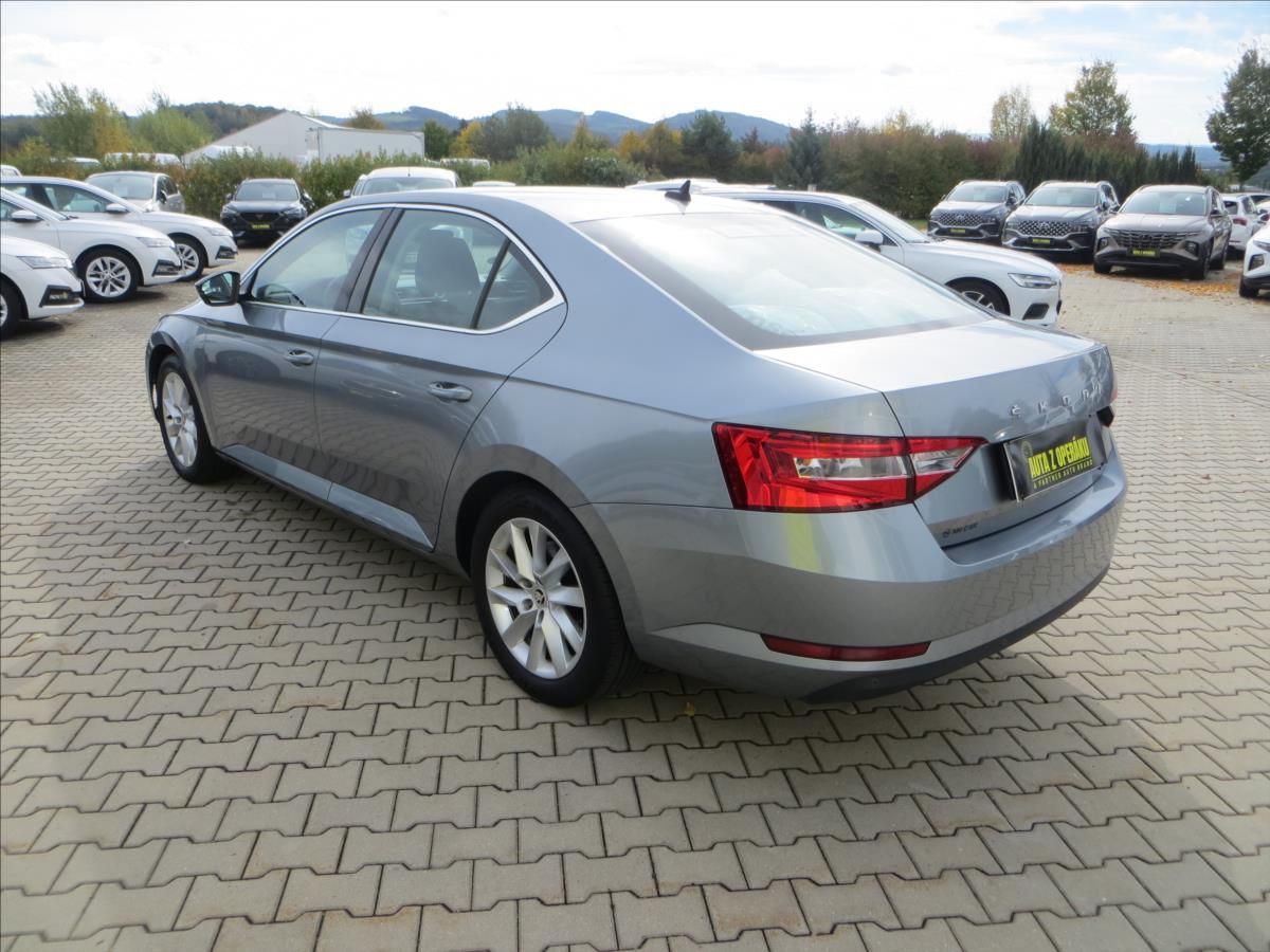 Škoda Superb, 1,5 TSI 110kW Style - fotka 5