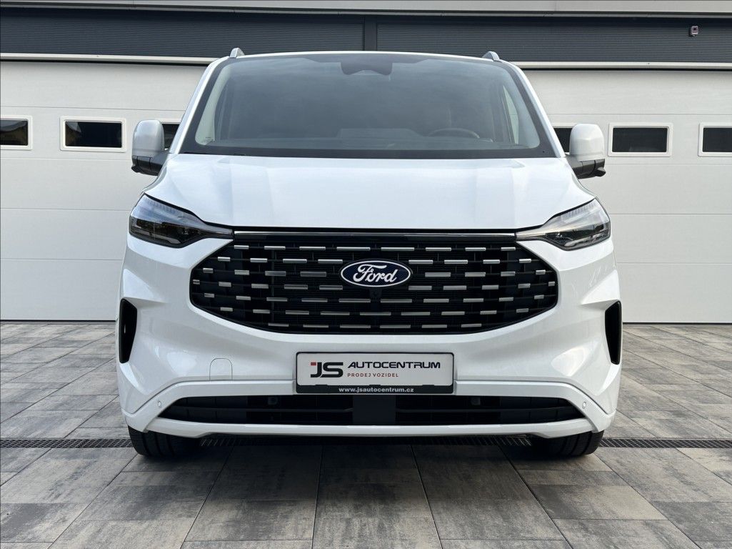 Ford Tourneo Custom, 2,0 170PS L2 TitaniumX A/T 4x4 - fotka 4