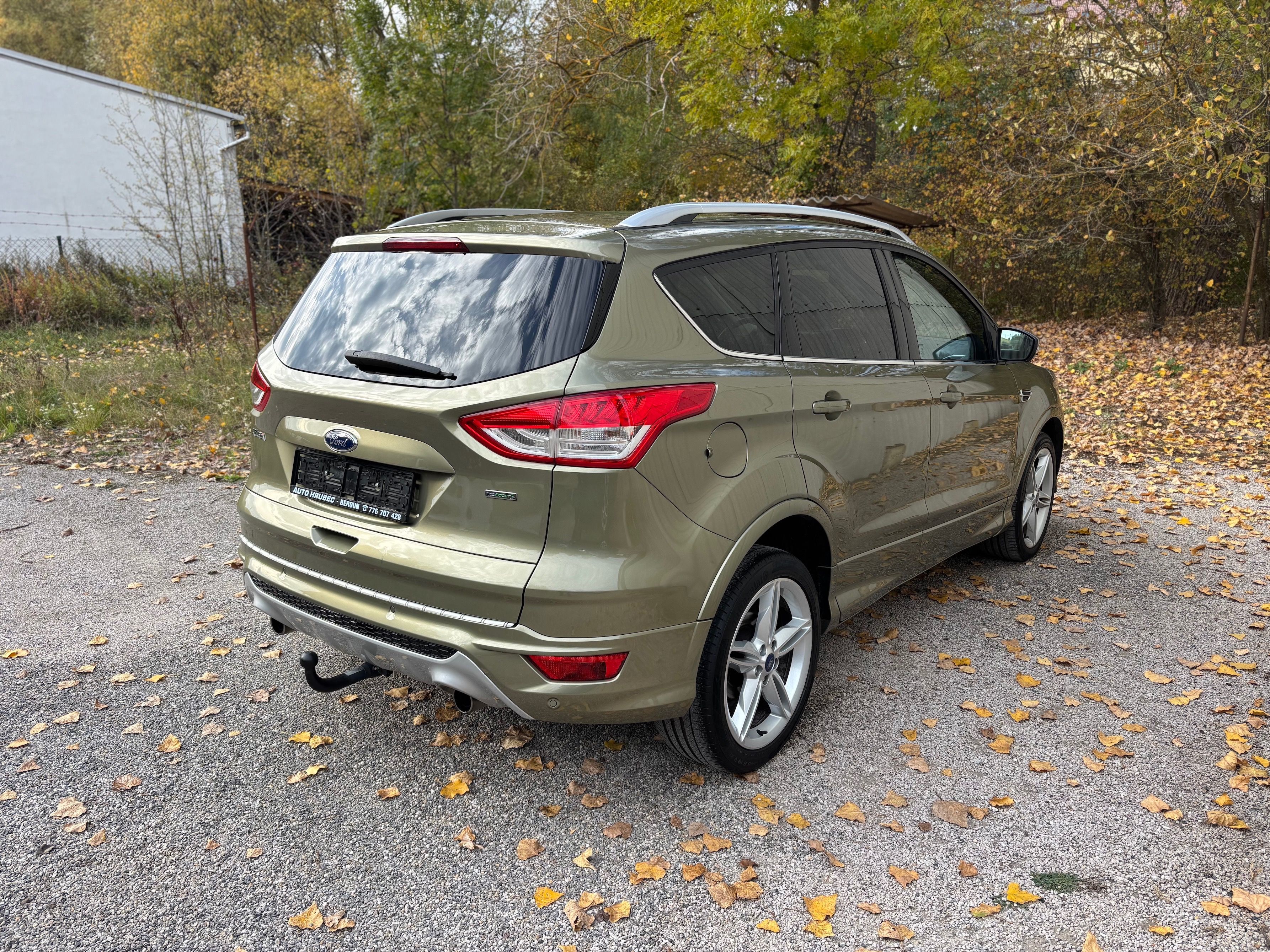 Ford Kuga, 1.5 EB 134 kW 4x4 PLNÝ SERVIS! - fotka 6