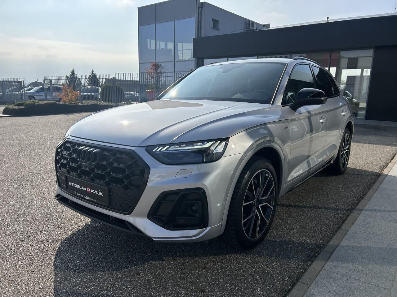 Audi Q5, S line 40 TDI quattro ZÁRUKA - fotka 3