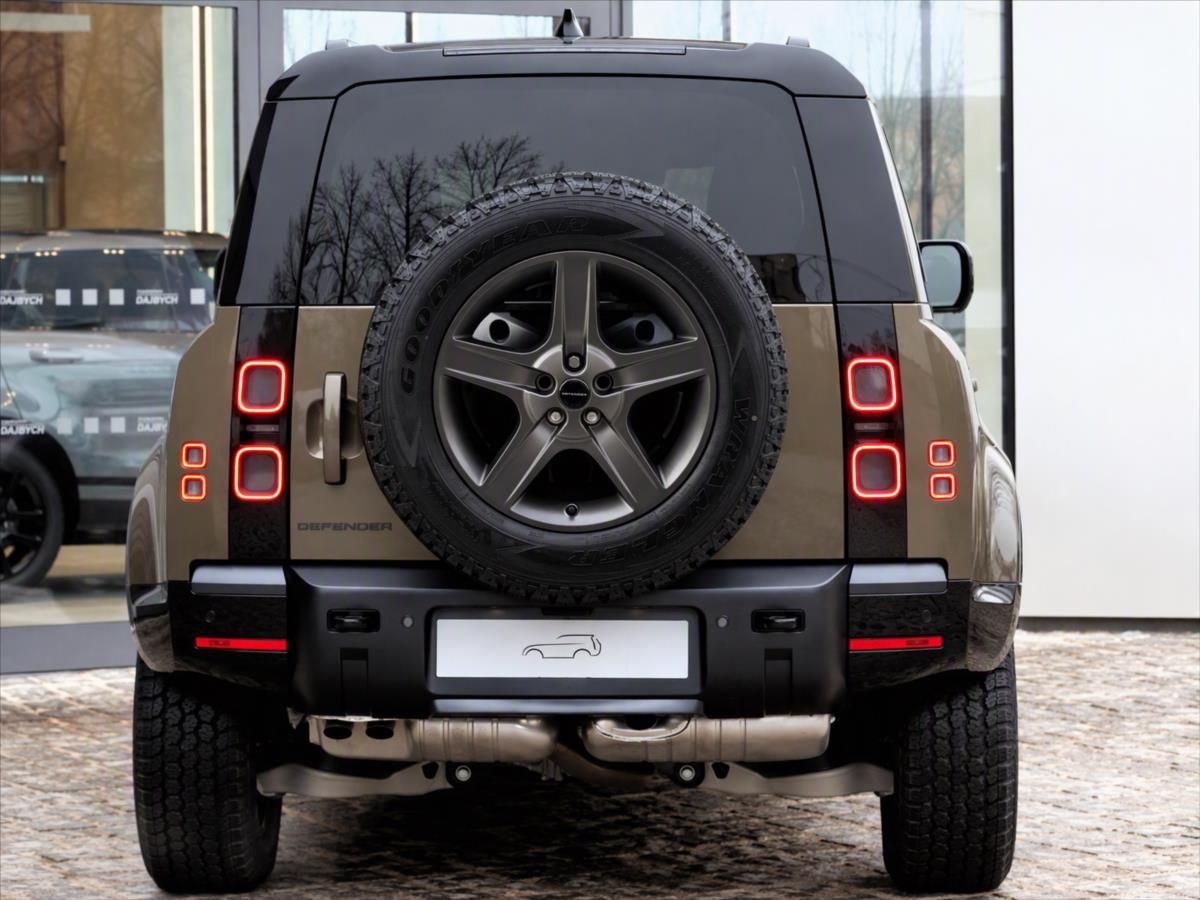 Land Rover Defender, 110 D250 X-DYNAMIC SE - fotka 3