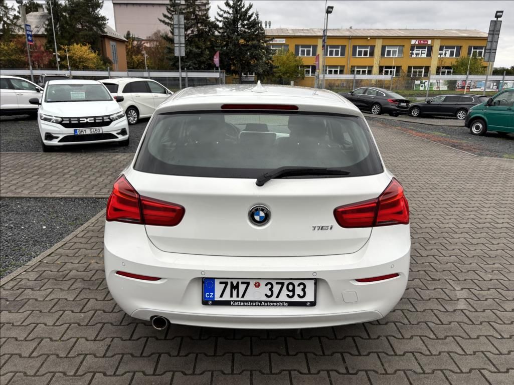 BMW Řada 1, 1,5 116i 80kw,SERVIS,DPH - fotka 5