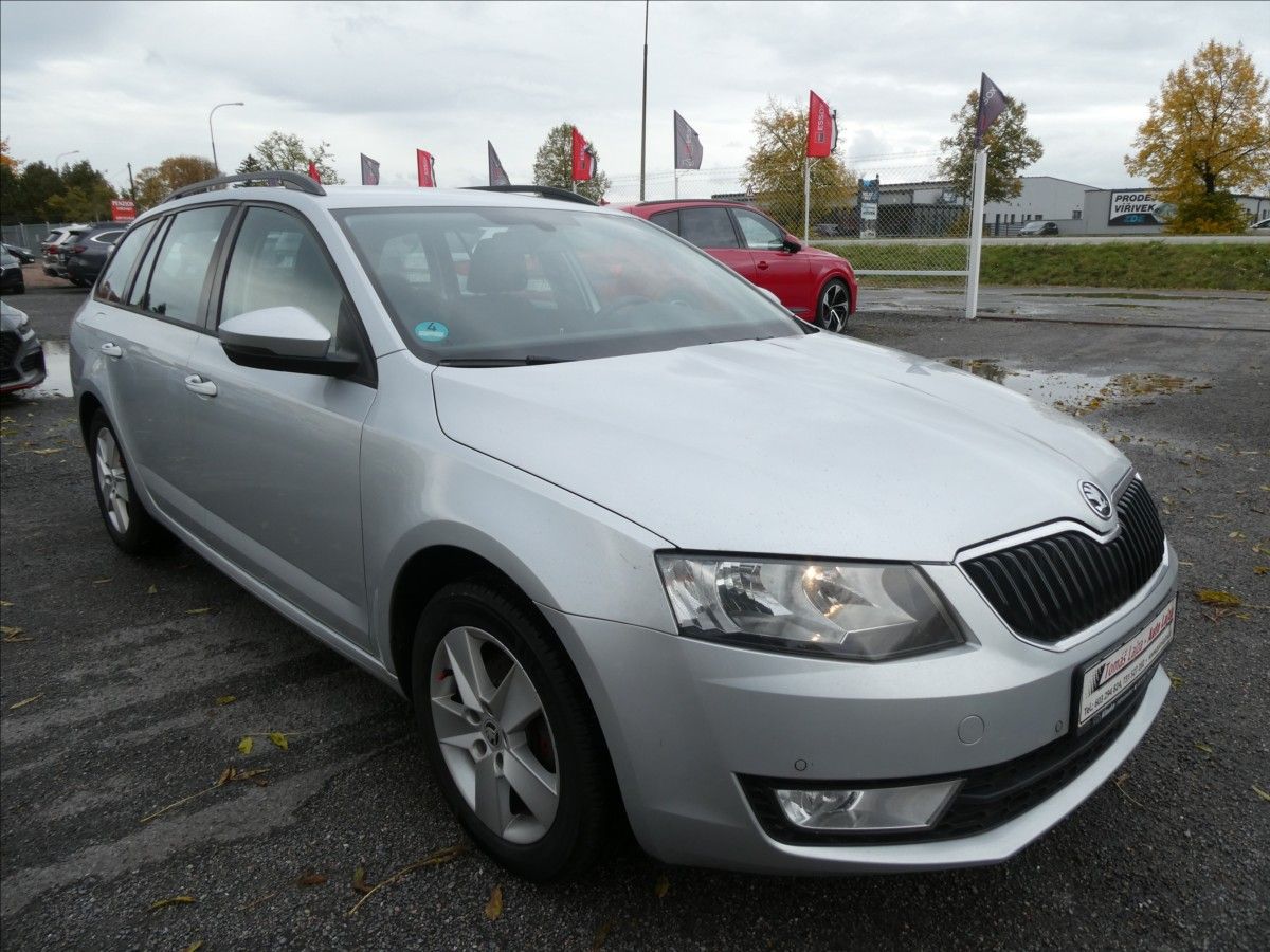 Škoda Octavia, 1,4 TSi 110kW DSG, 2x Alu kola