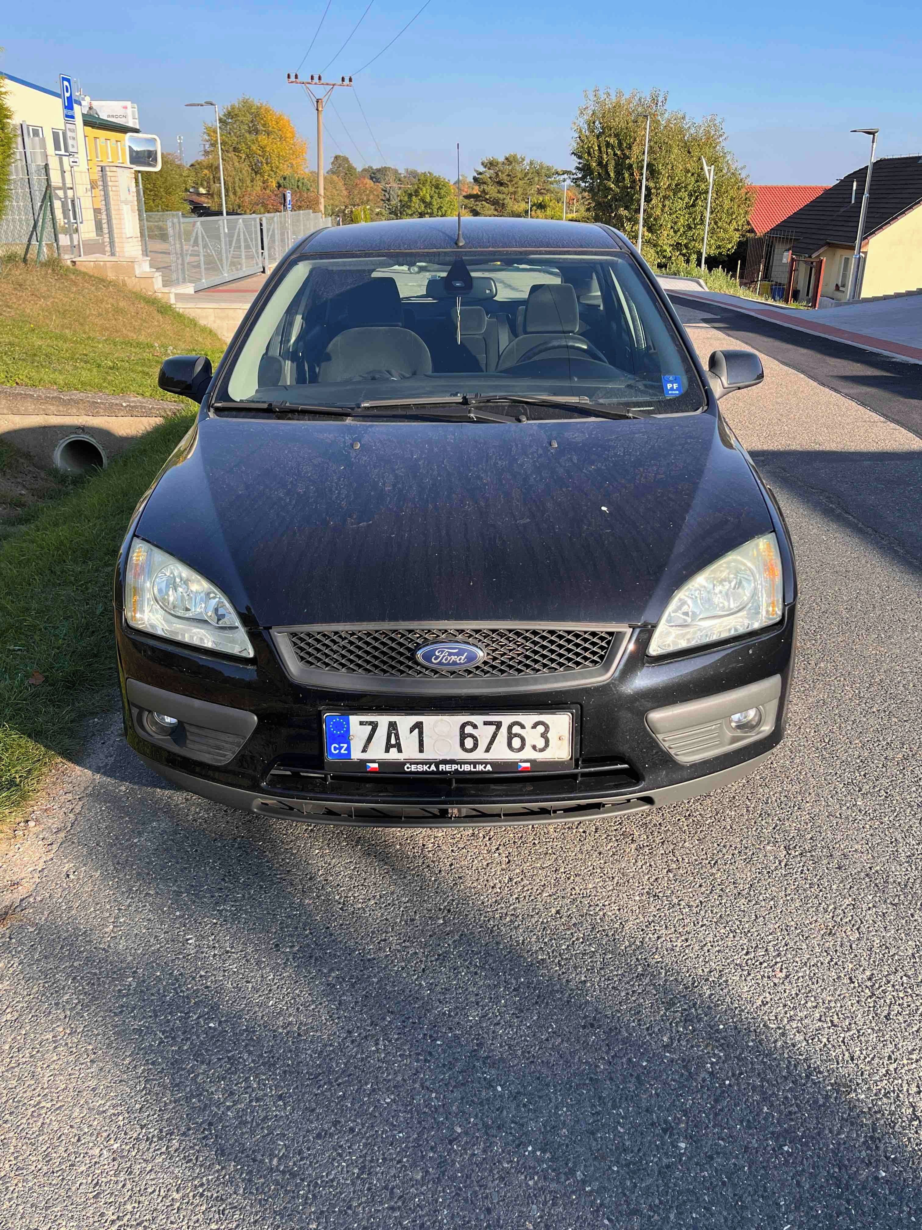 Ford Focus, Ford Focus 1,6i 85kw Ghia - fotka 2