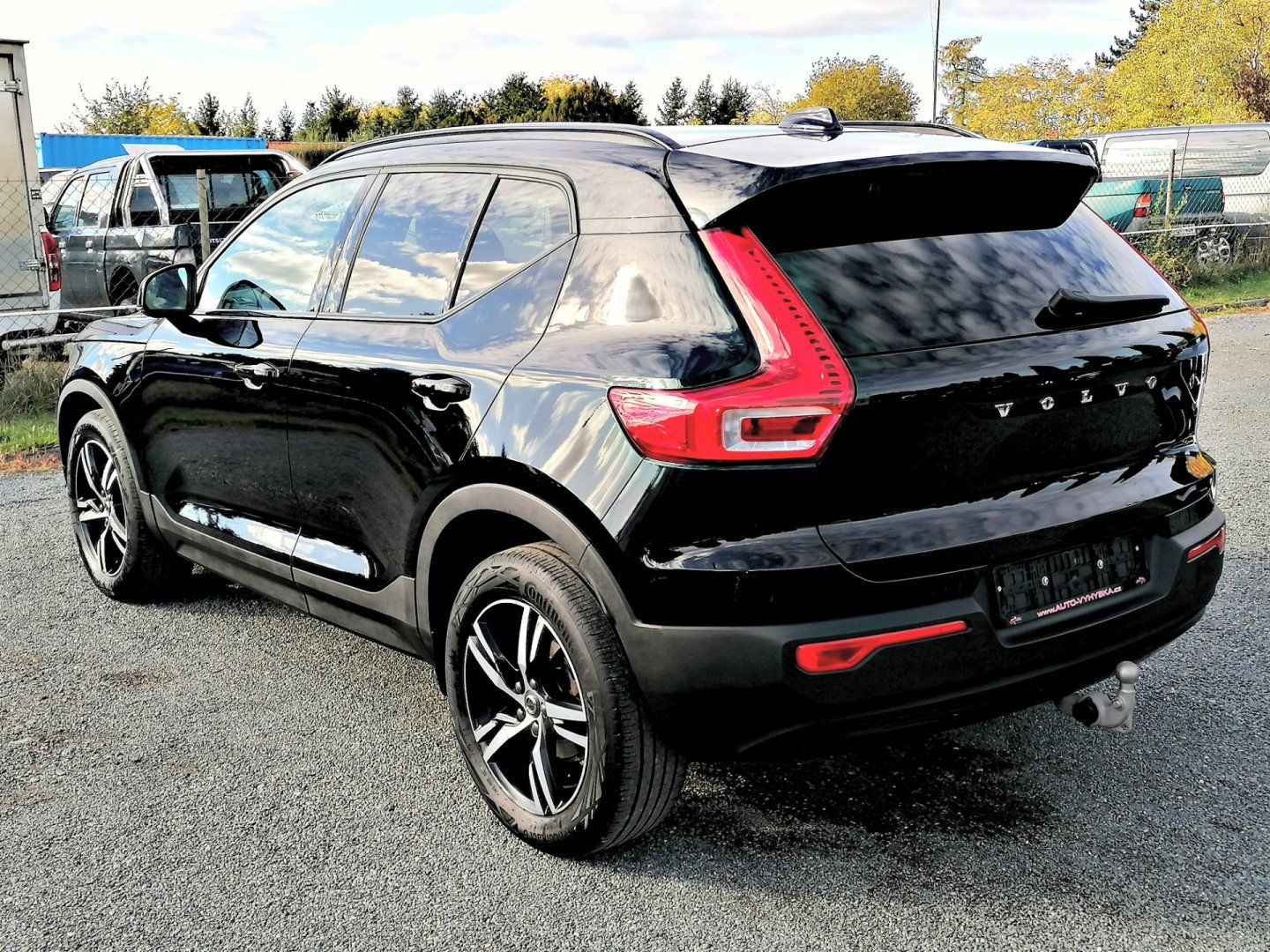 Volvo XC40, 1.5 T3 R-DESIGN Aut. - fotka 5