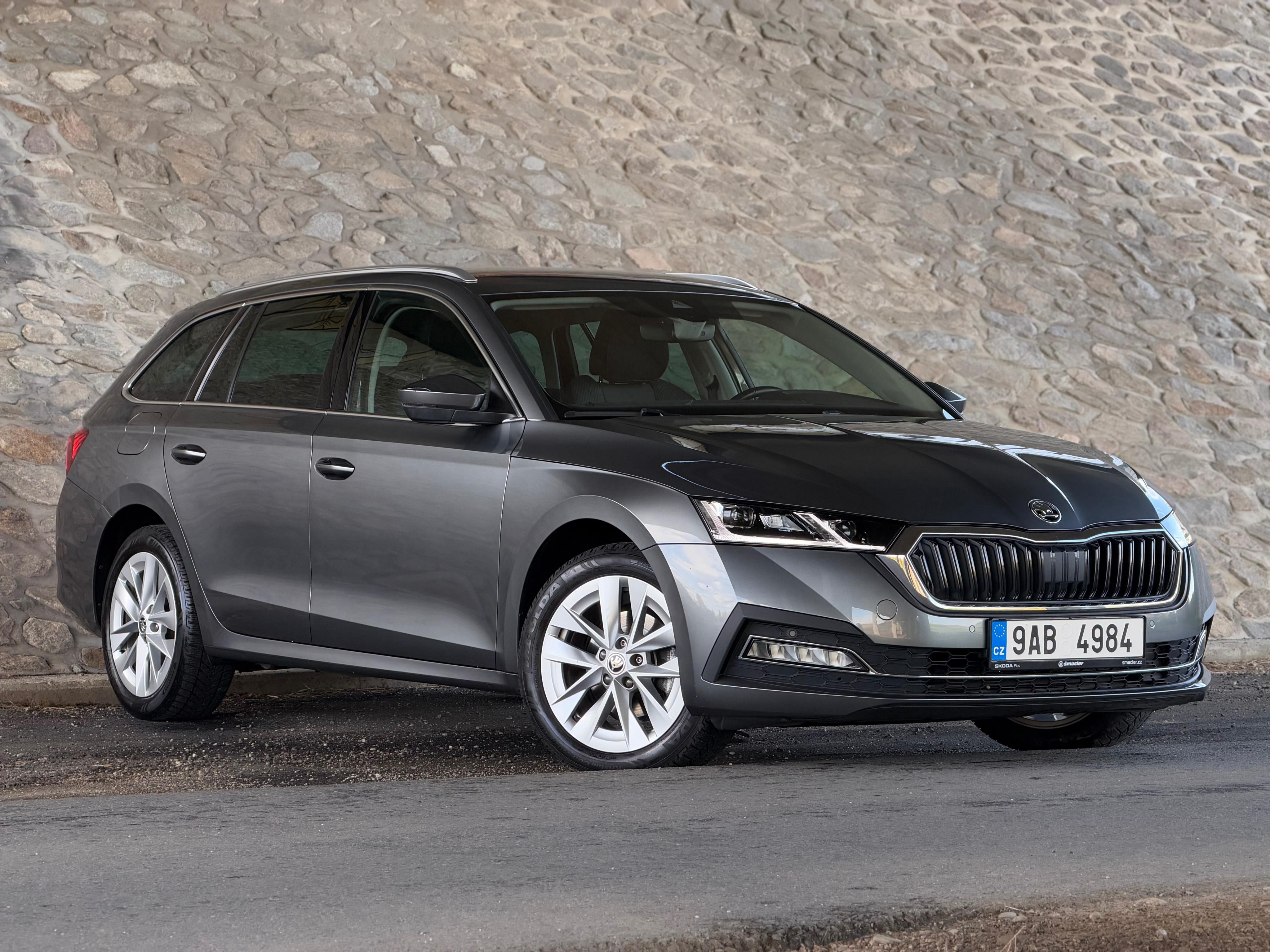 Škoda Octavia, 1.5 TSI G-Tec DSG Style Combi - fotka 5