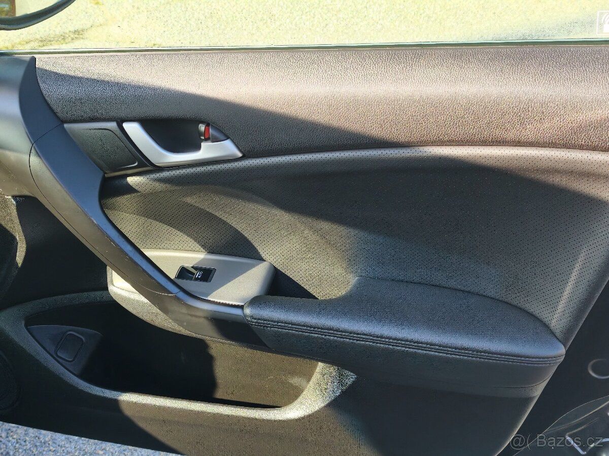Honda Accord - fotka 5