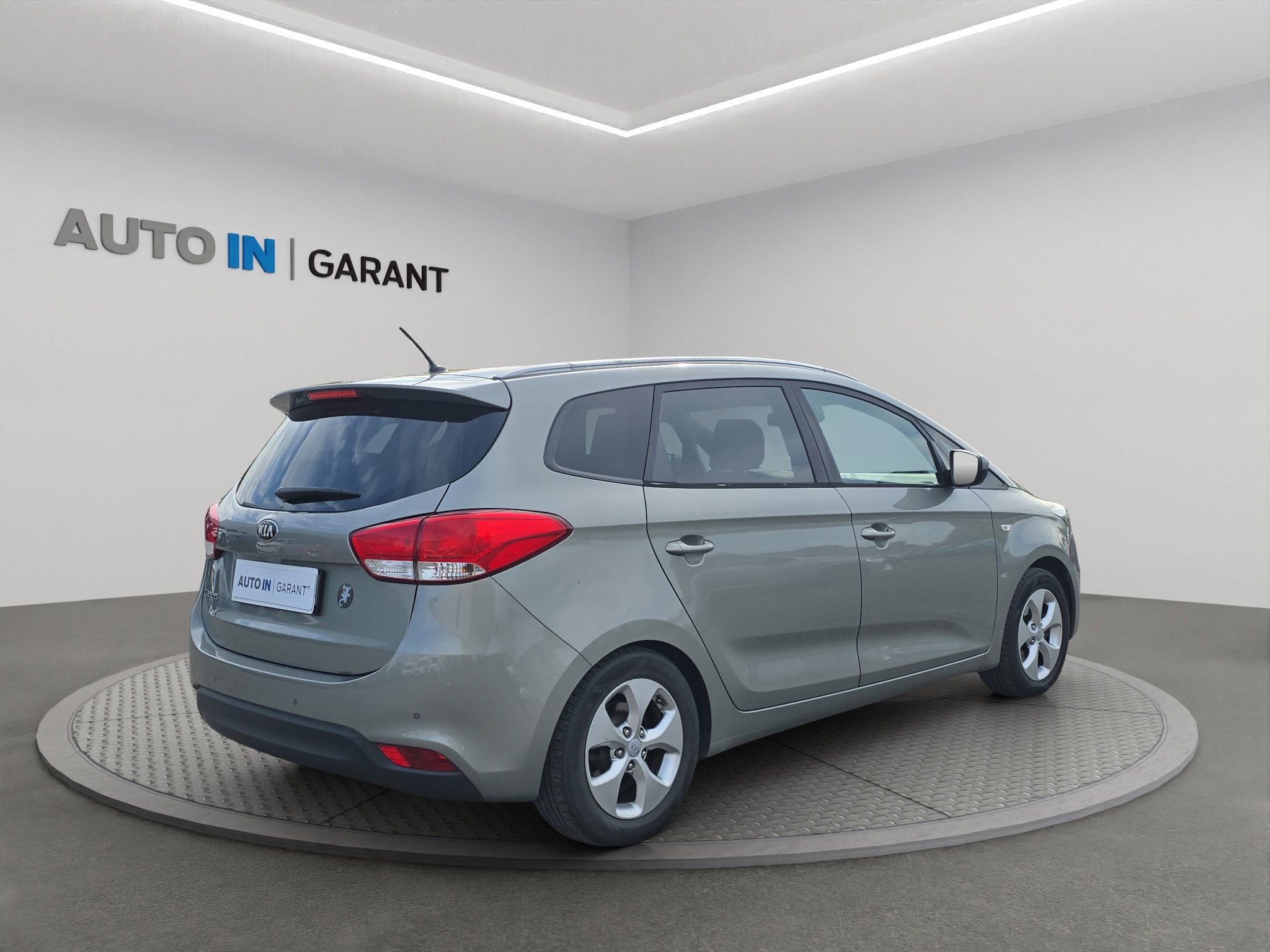 Kia Carens, 1.6 GDi 99kW, DPH, 1. Maj. - fotka 5