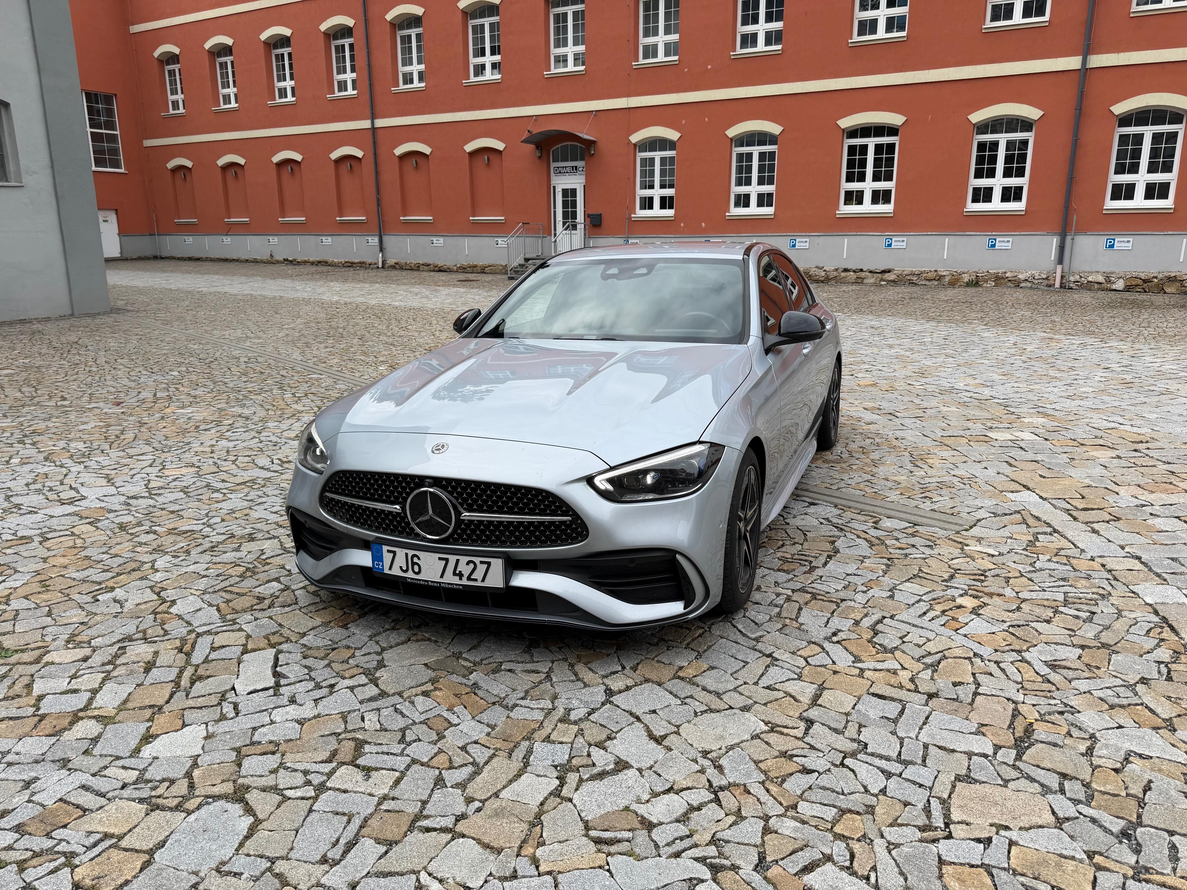 Mercedes-Benz Třídy C, Mercedes C300 d W206 AMG Line