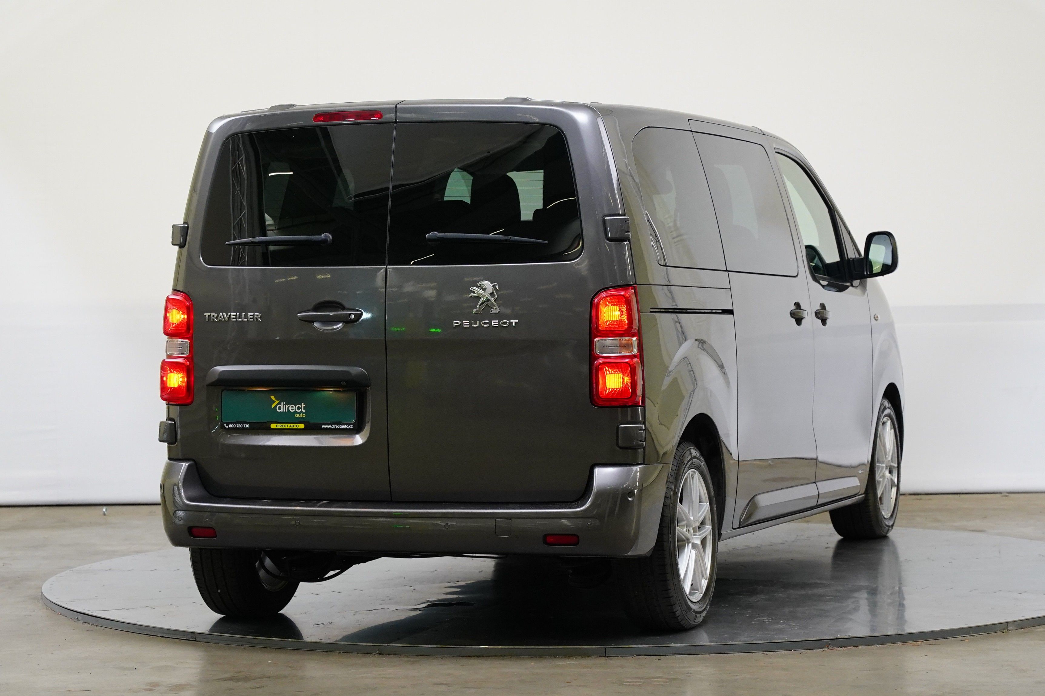 Peugeot Expert, Traveller 2.0 HDi 130 kW - fotka 2