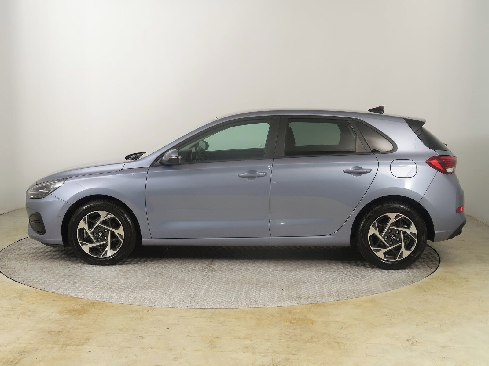 Hyundai i30, 1.5 DPI, Serv.kniha, Navi - fotka 3