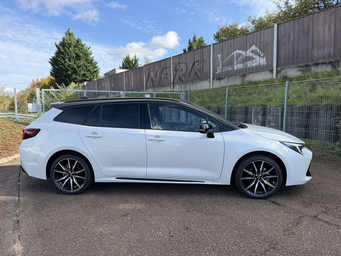 Toyota Corolla, TS 1.8 Hybrid GR SPORT - akční - fotka 3