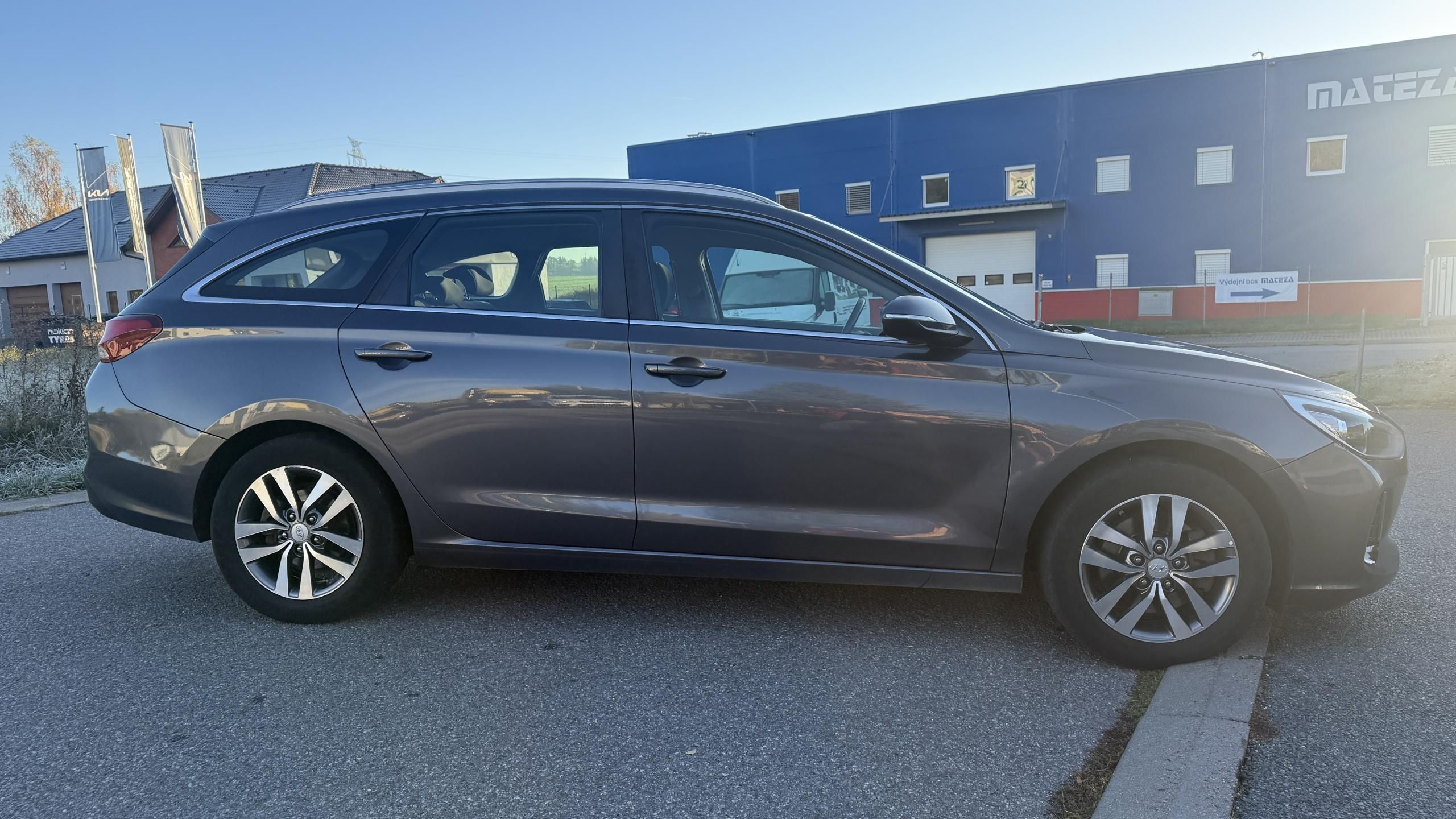 Hyundai i30, 1.6 CRDI 81KW 144 TISKM VÝBAVA - fotka 5