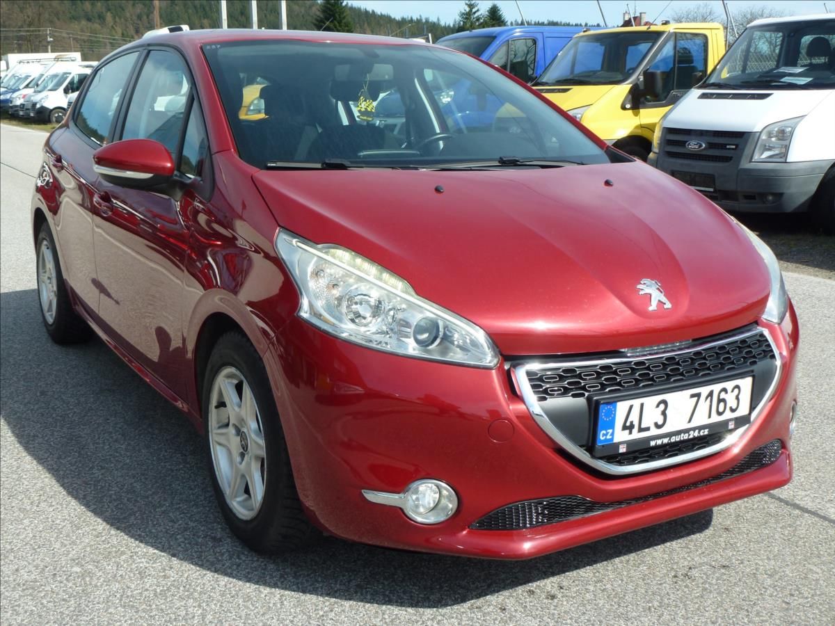 Peugeot 208, 1,4 VTi Access 95k MAN5  Lucif - fotka 4