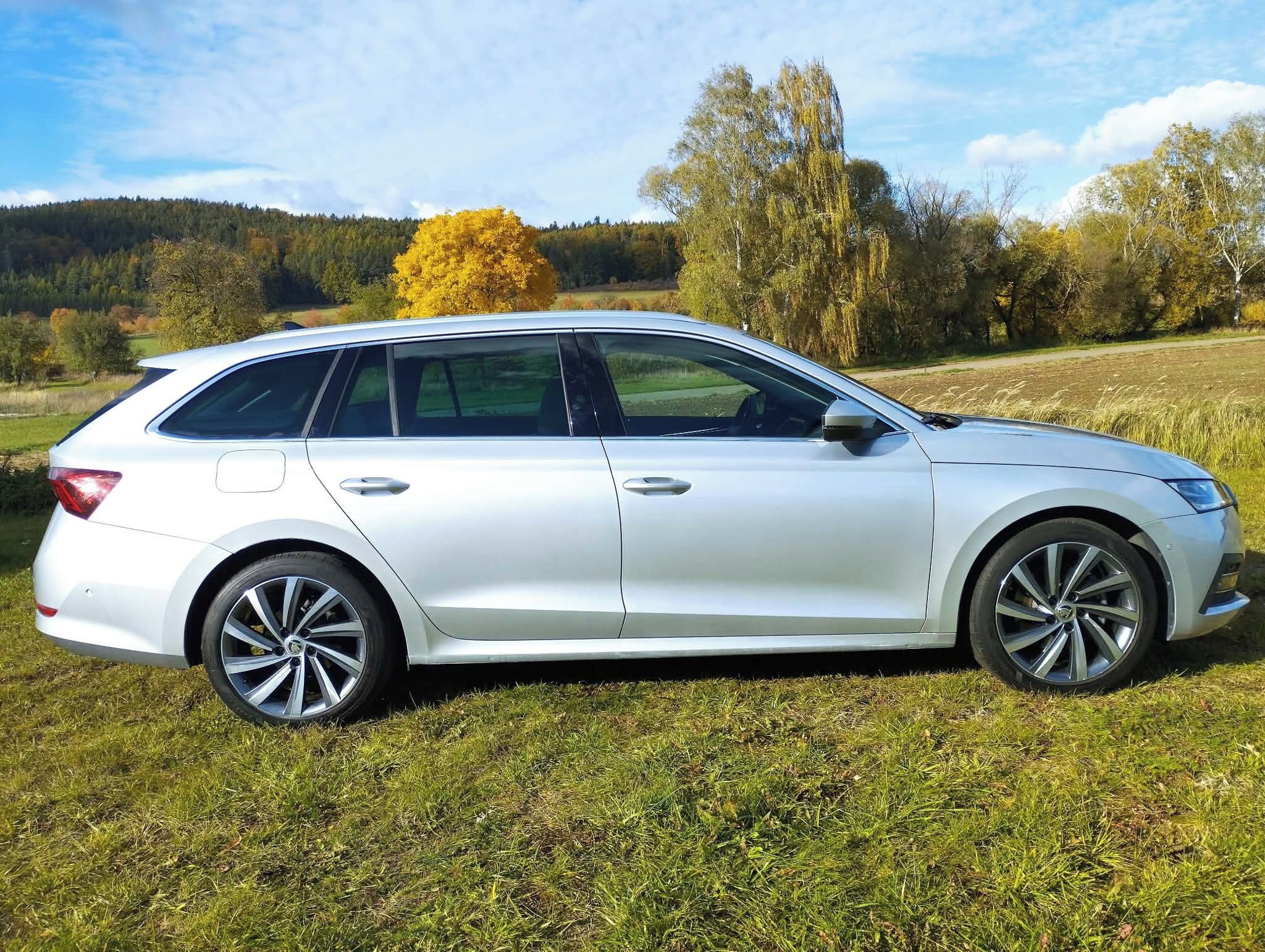 Škoda Octavia, 2,0 TDI Style TOP výbava DPH - fotka 4