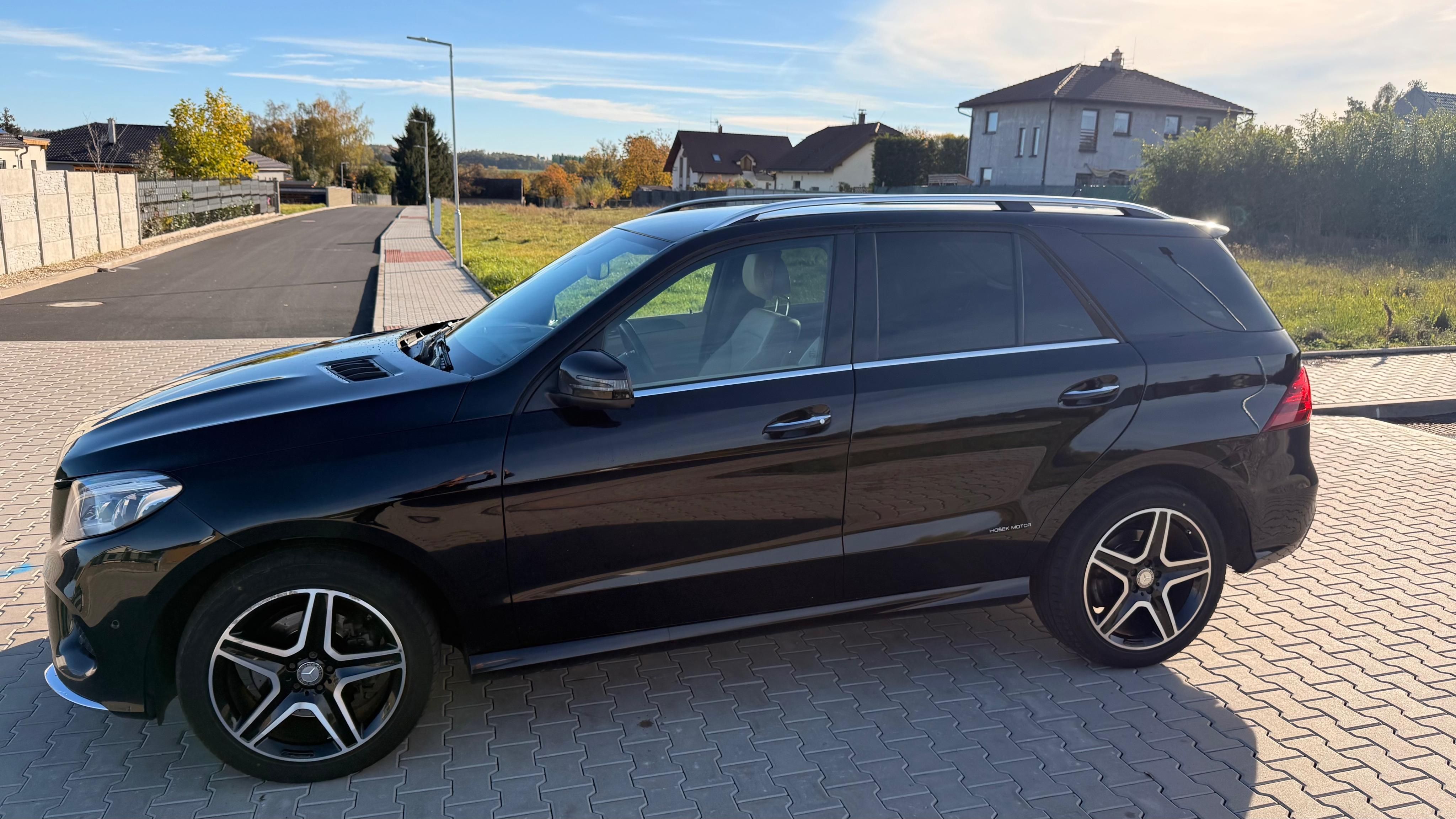 Mercedes-Benz GLE, 350d 4-MATIC,AMG,EXTRA VYB.CZ - fotka 3