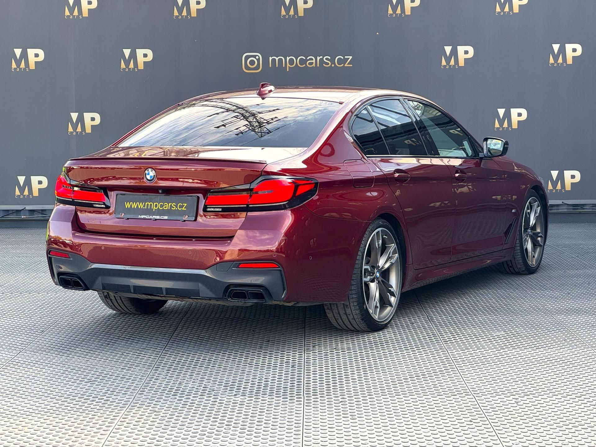 BMW Řada 5, M550i xDrive Laser, DPH, 1.Maj - fotka 6