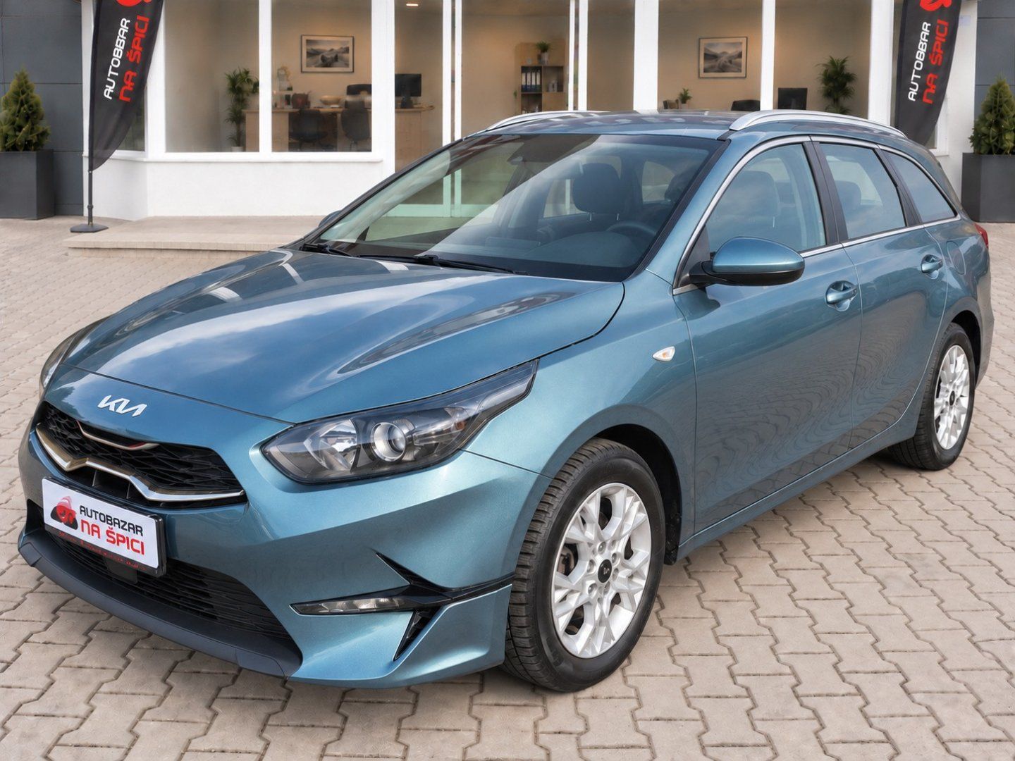 Kia Cee´d, SW 1.5T-GDI 118kW -1.MAJITEL - fotka 4
